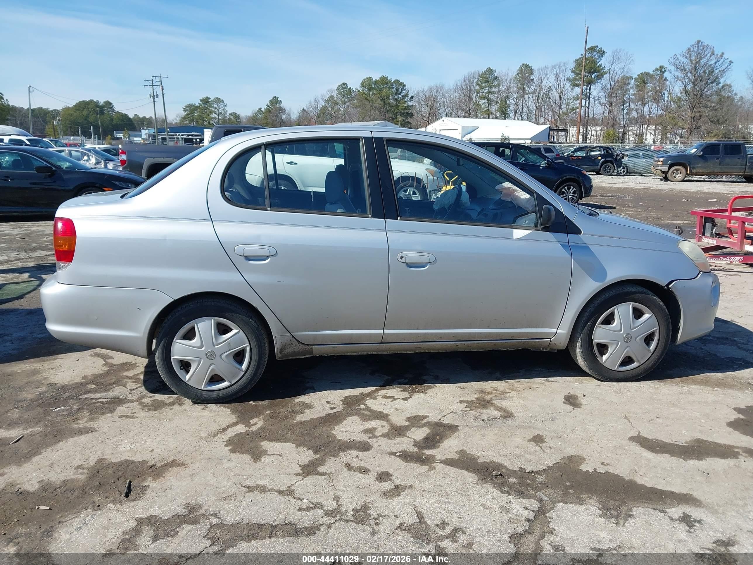 2004 Toyota Echo   Silver vin: JTDBT123740323318