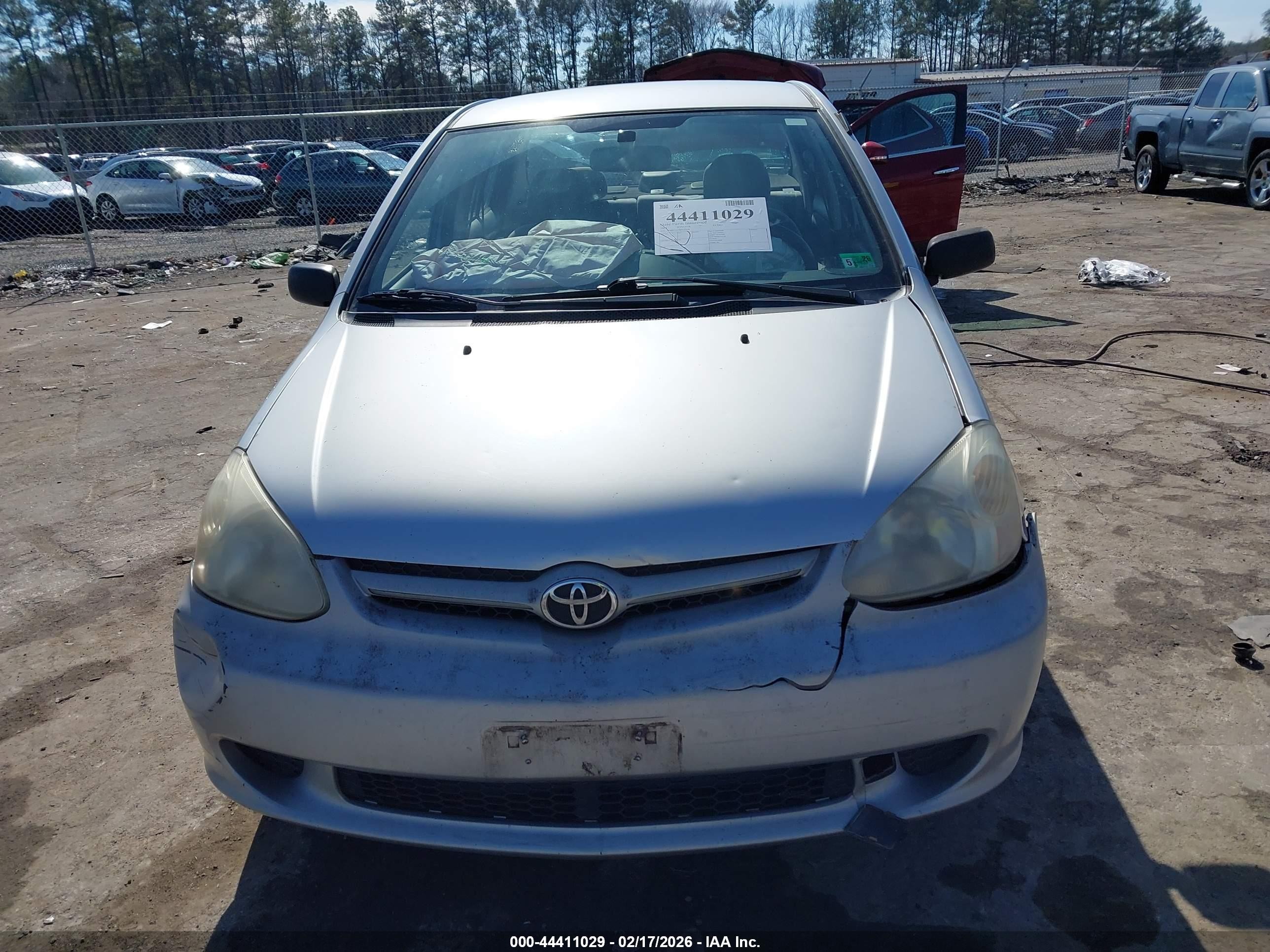2004 Toyota Echo   Silver vin: JTDBT123740323318