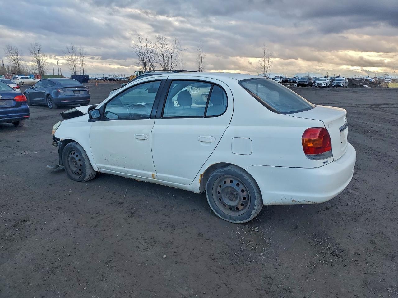 2004 Toyota Echo White vin: JTDBT123740326378