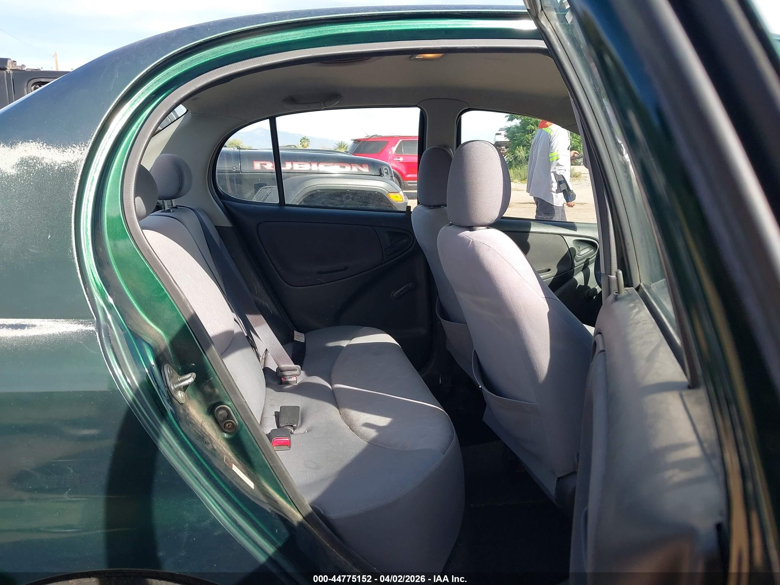 2004 Toyota Echo   Green vin: JTDBT123740331337