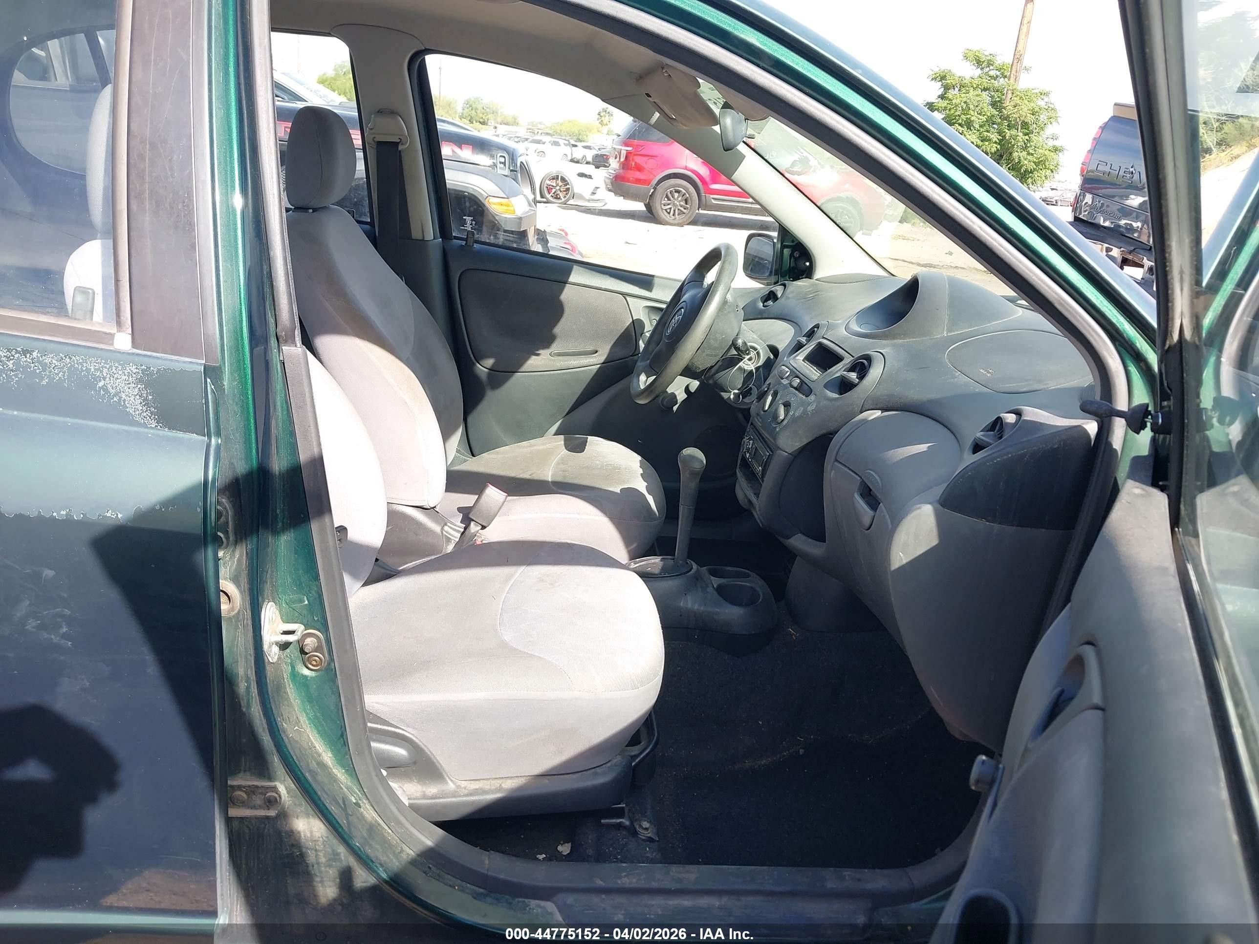 2004 Toyota Echo   Green vin: JTDBT123740331337