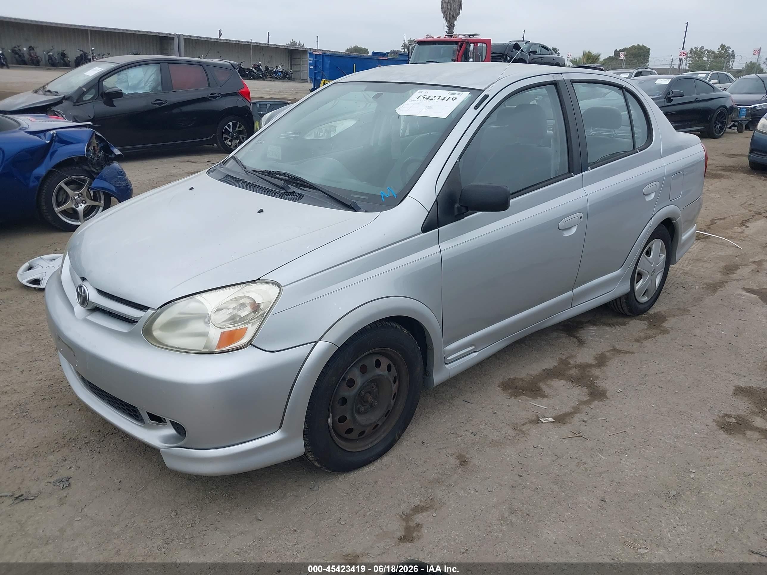 2005 Toyota Echo   Silver vin: JTDBT123750361827