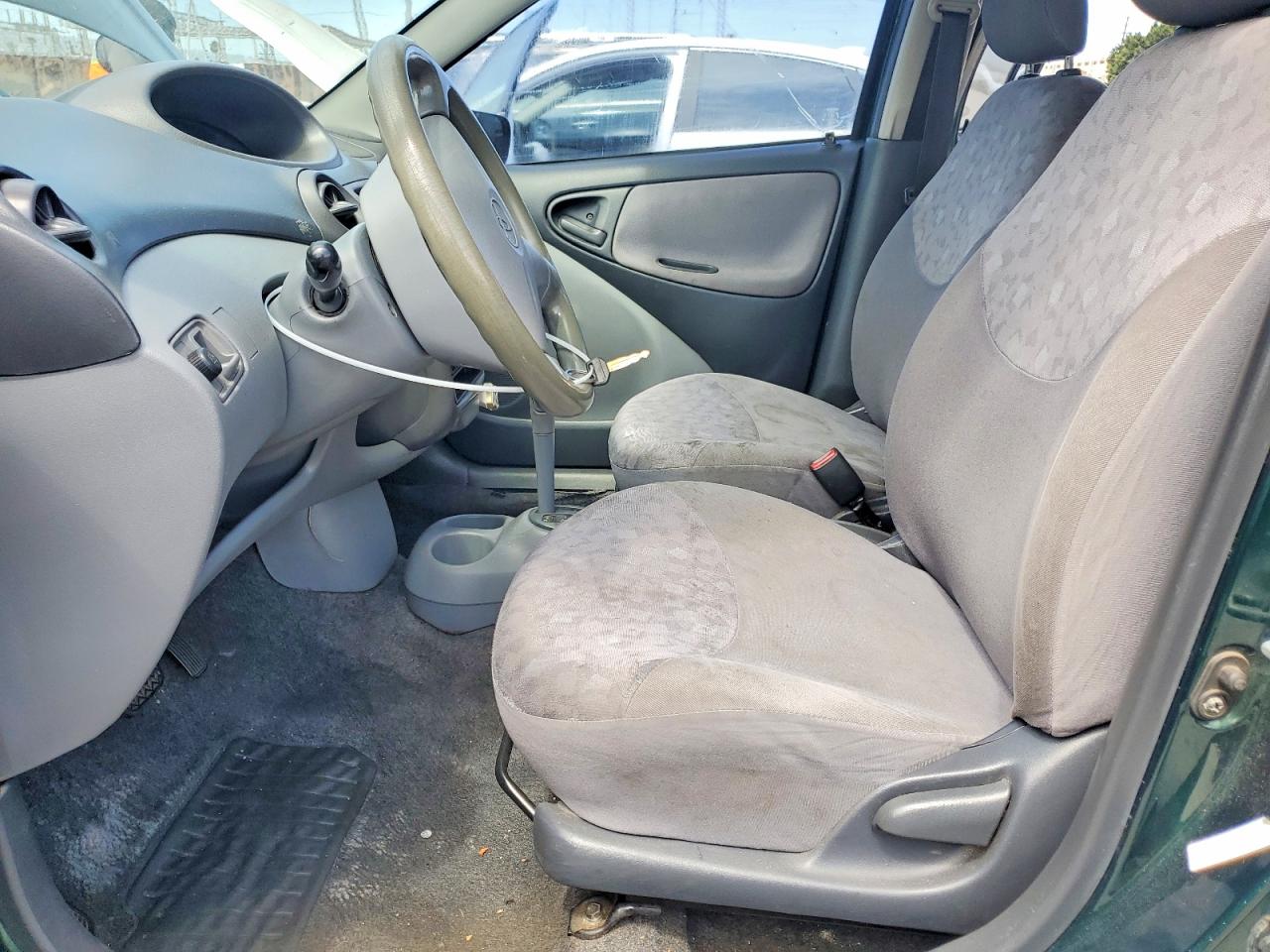 2001 Toyota Echo Base Green vin: JTDBT123810172341