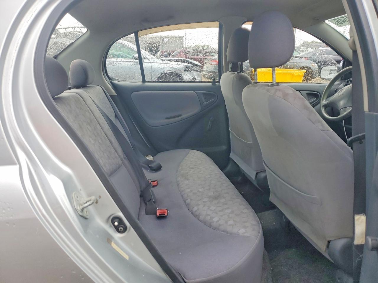 2000 Toyota Echo Base Серебряный vin: JTDBT1238Y0091799