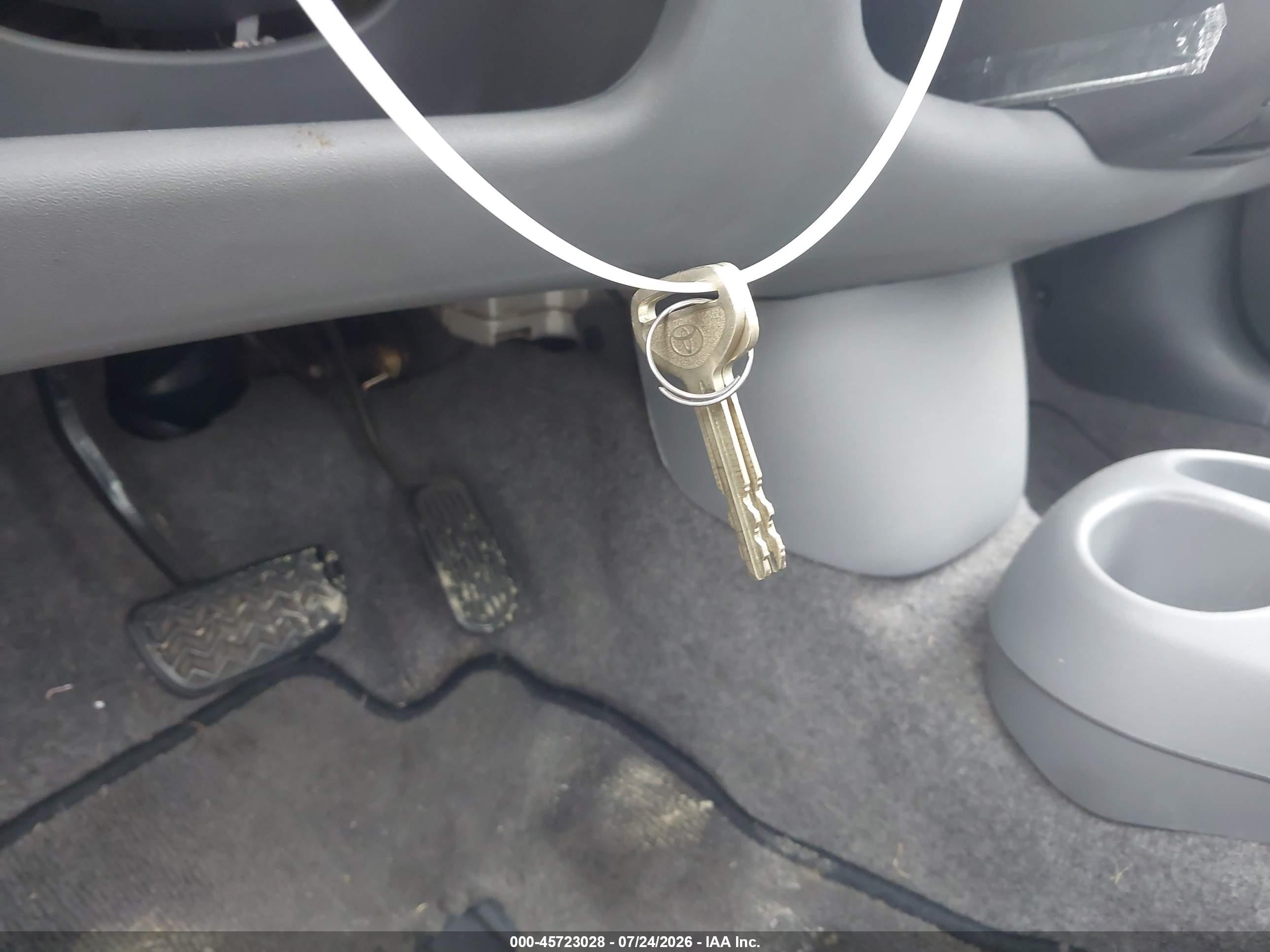 2003 Toyota Echo   Silver vin: JTDBT123930267705