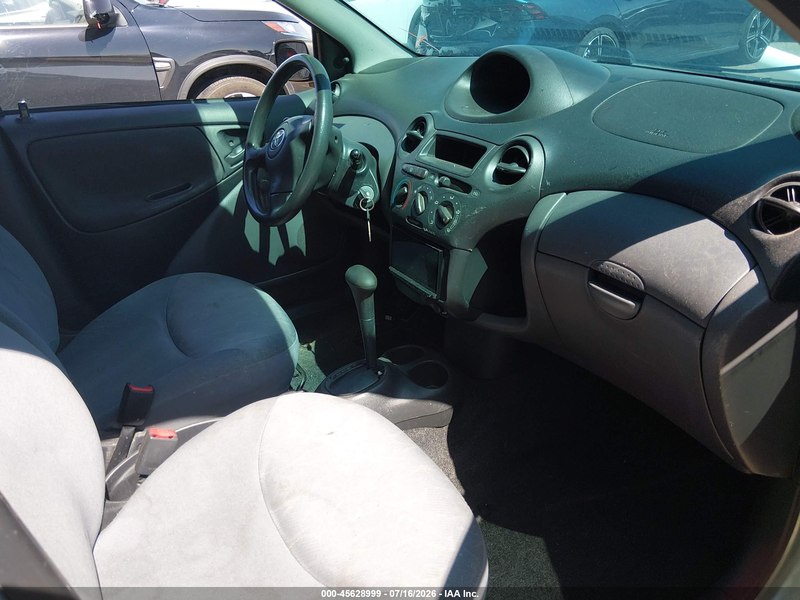 2004 Toyota Echo   Blue vin: JTDBT123940320906