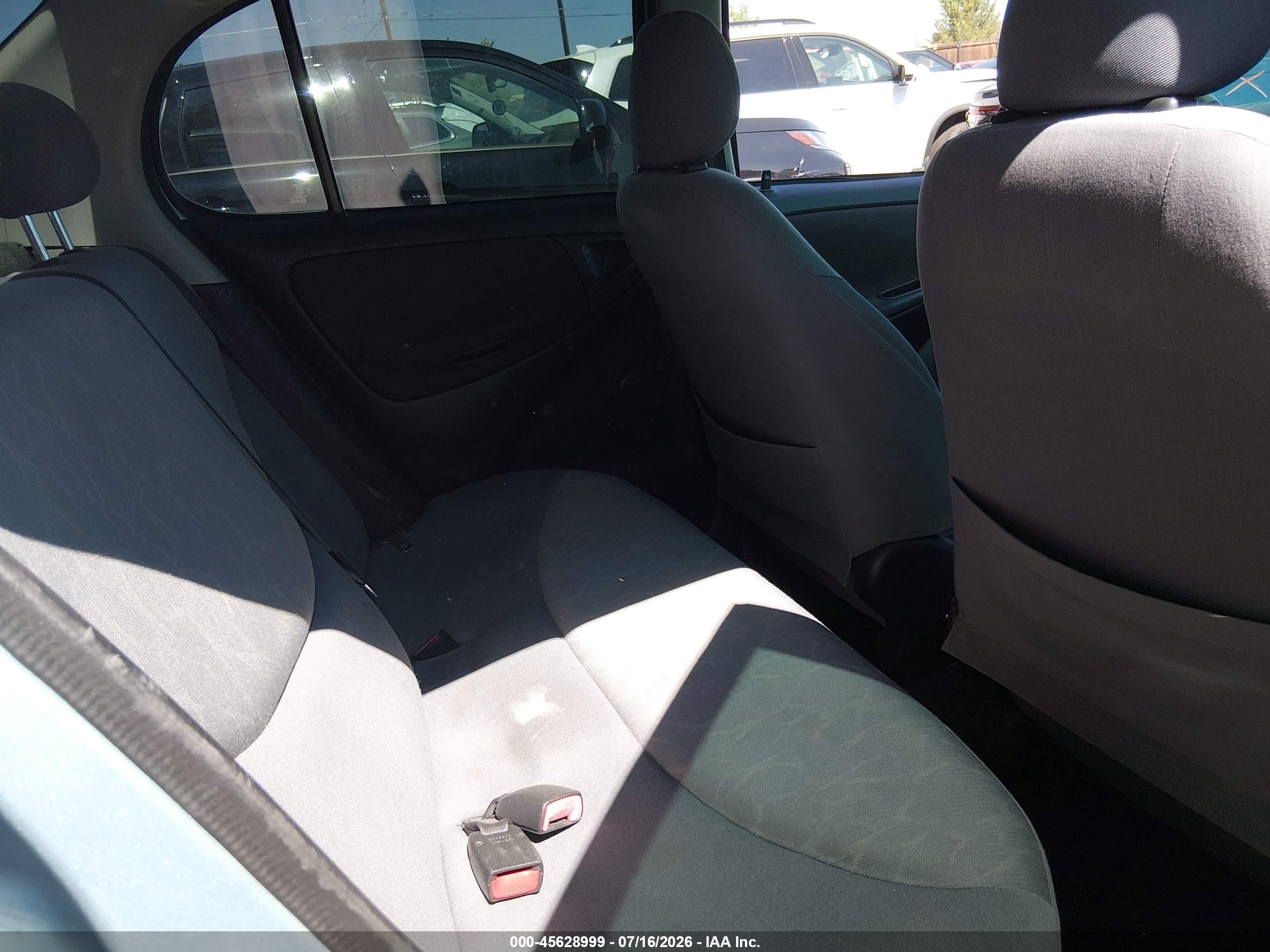 2004 Toyota Echo   Blue vin: JTDBT123940320906