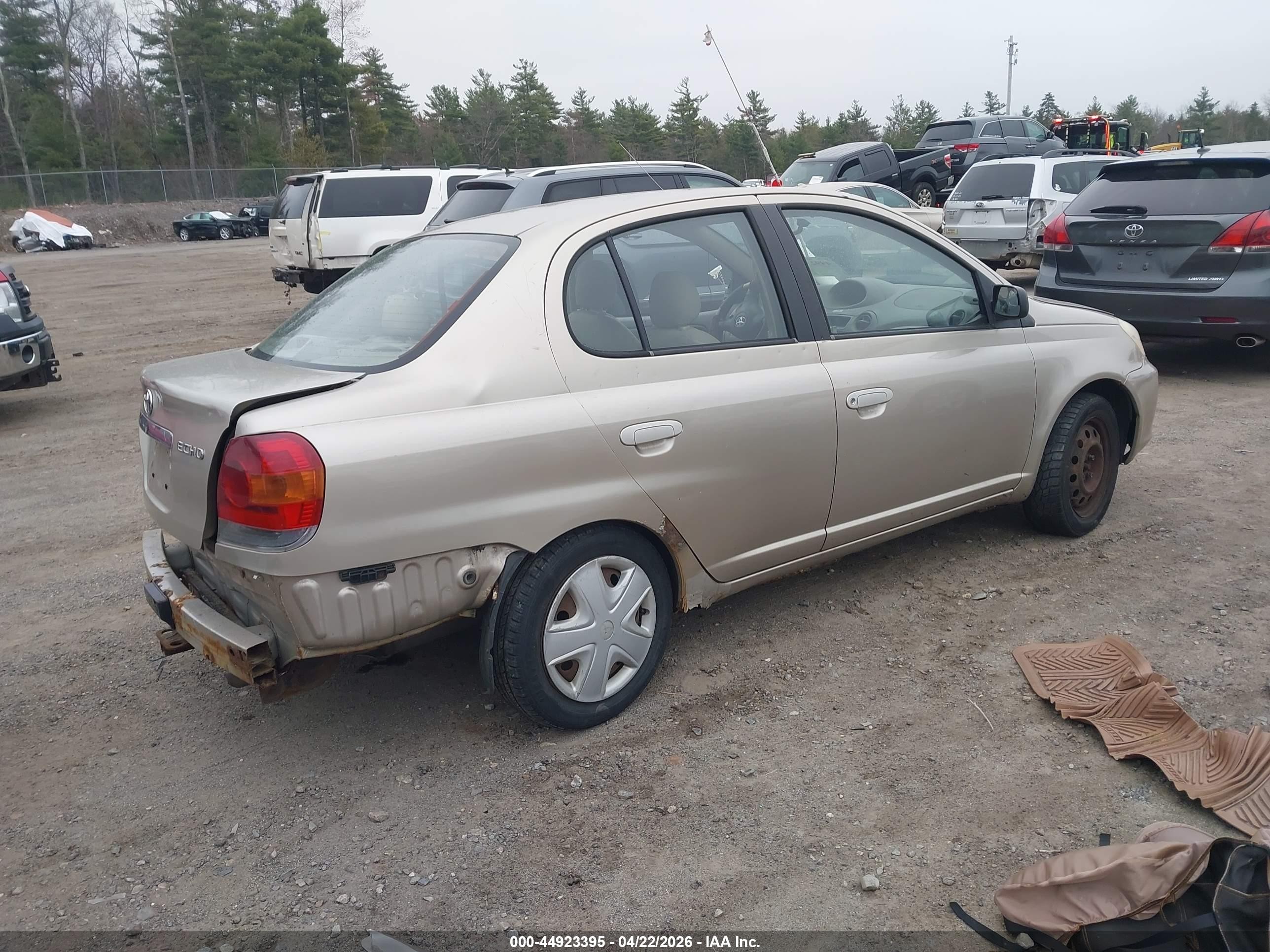 2005 Toyota Echo   Gold vin: JTDBT123950352627