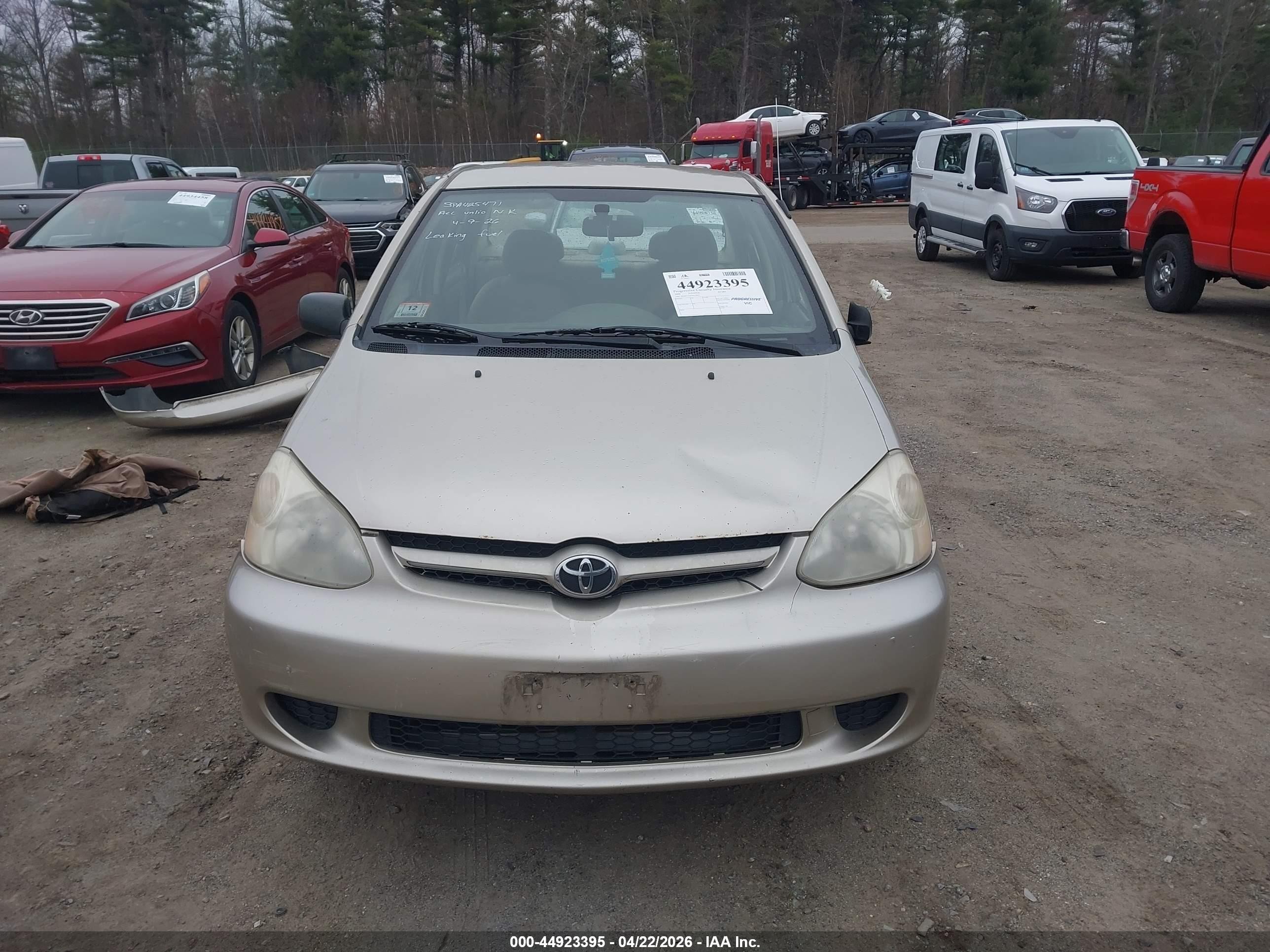 2005 Toyota Echo   Gold vin: JTDBT123950352627