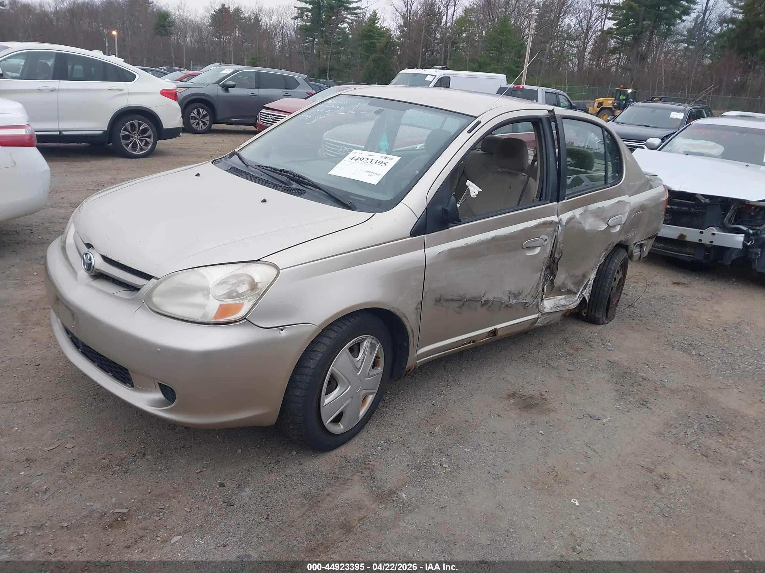 2005 Toyota Echo   Gold vin: JTDBT123950352627