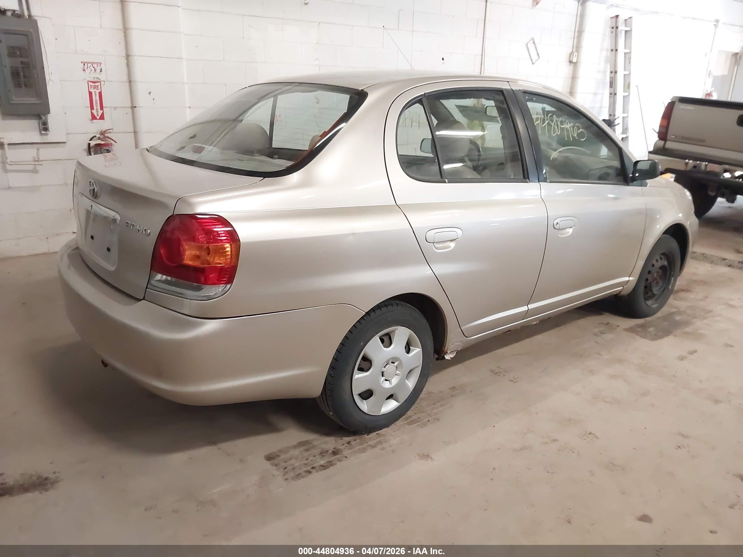 2004 Toyota Echo Champagne vin: JTDBT123X40321370