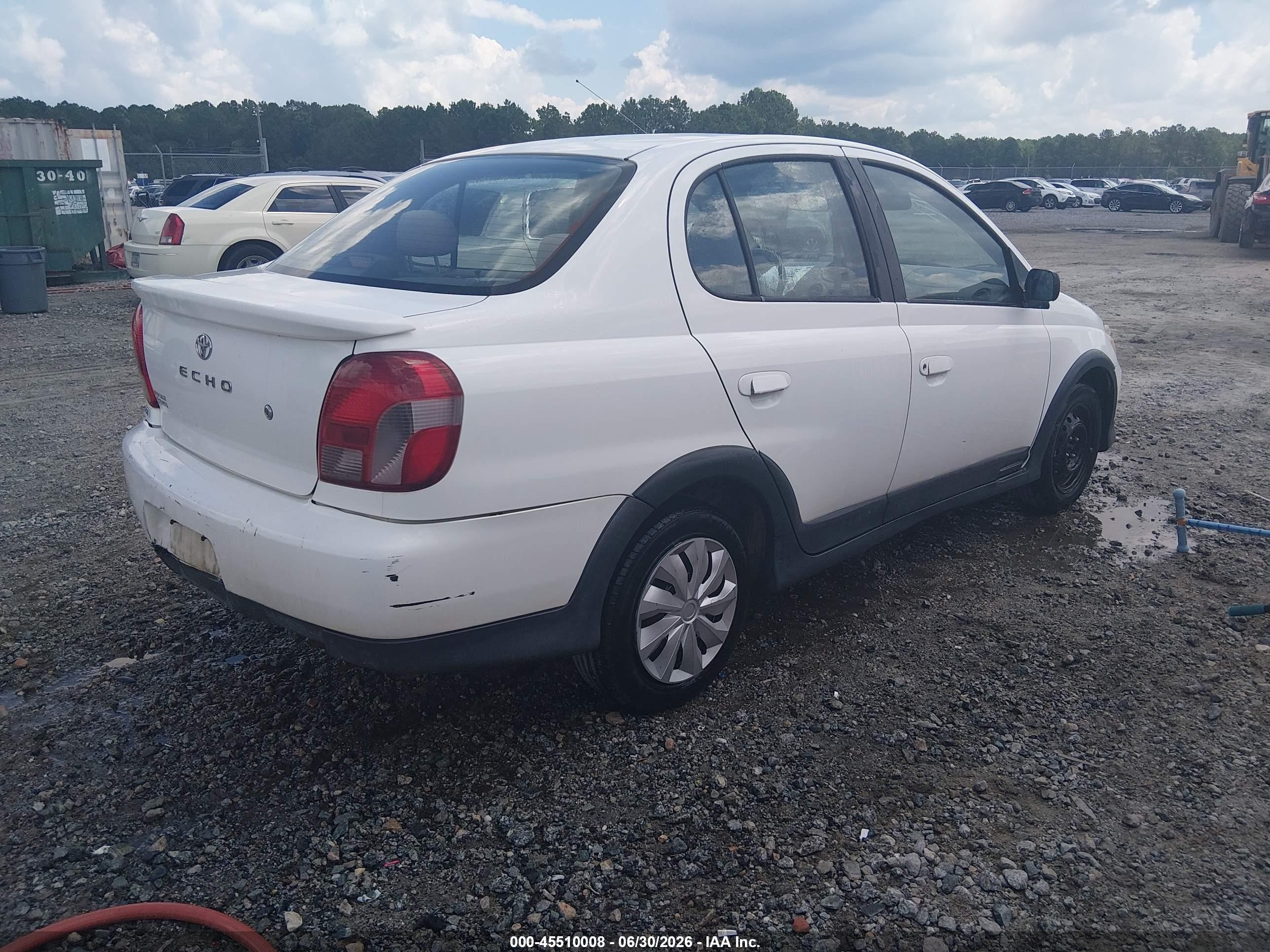 2000 Toyota Echo   White vin: JTDBT123XY0079587
