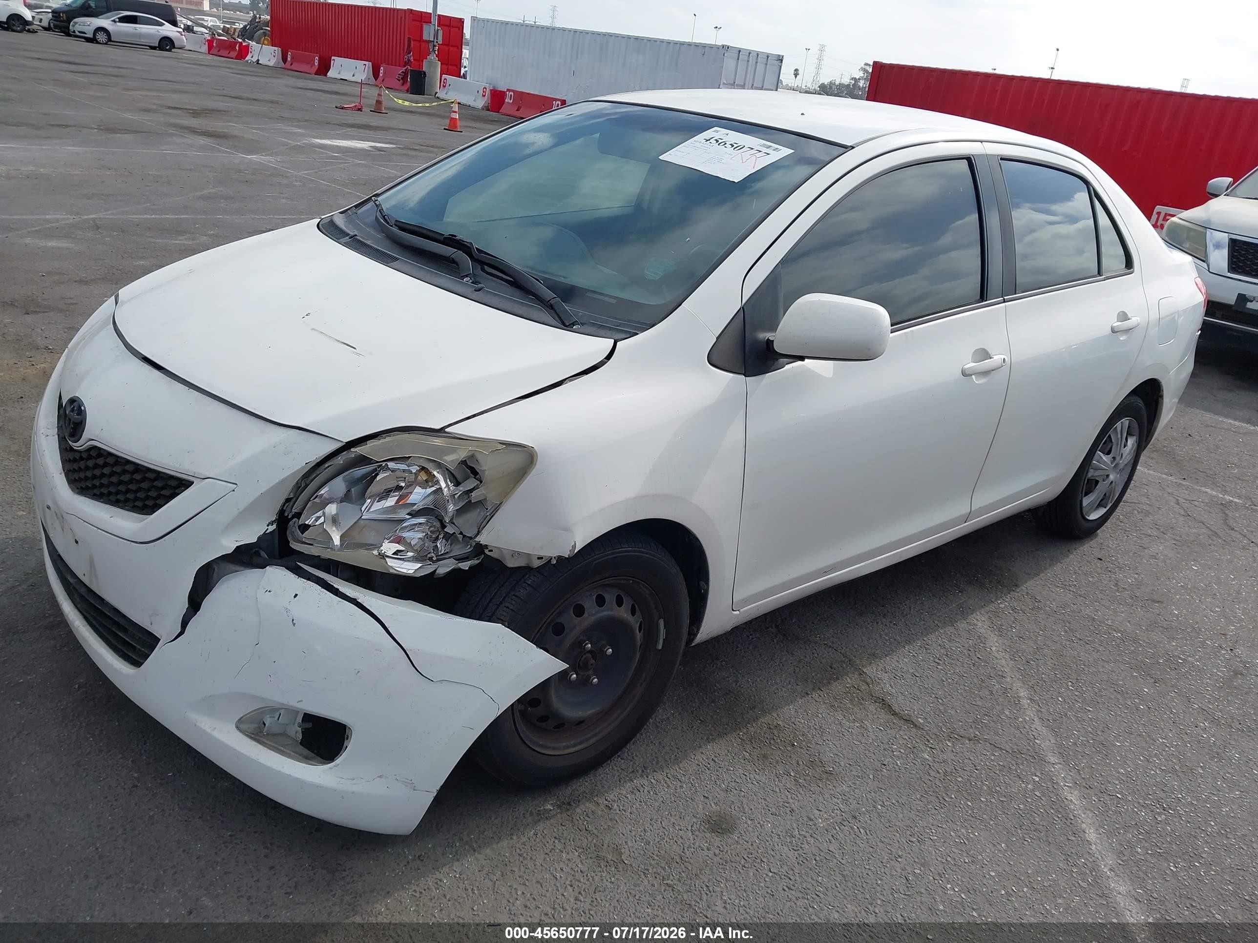 2010 Toyota Yaris   White vin: JTDBT4K30A1354630
