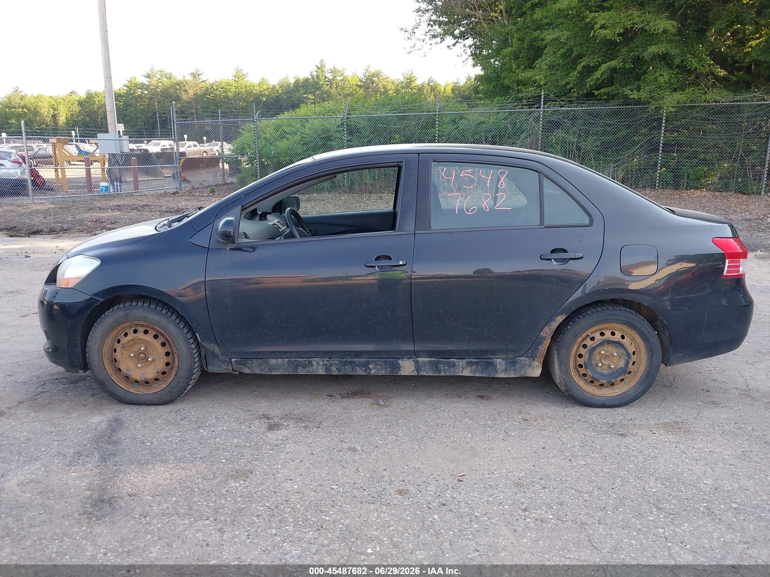 2010 Toyota Yaris   Black vin: JTDBT4K30A1360699