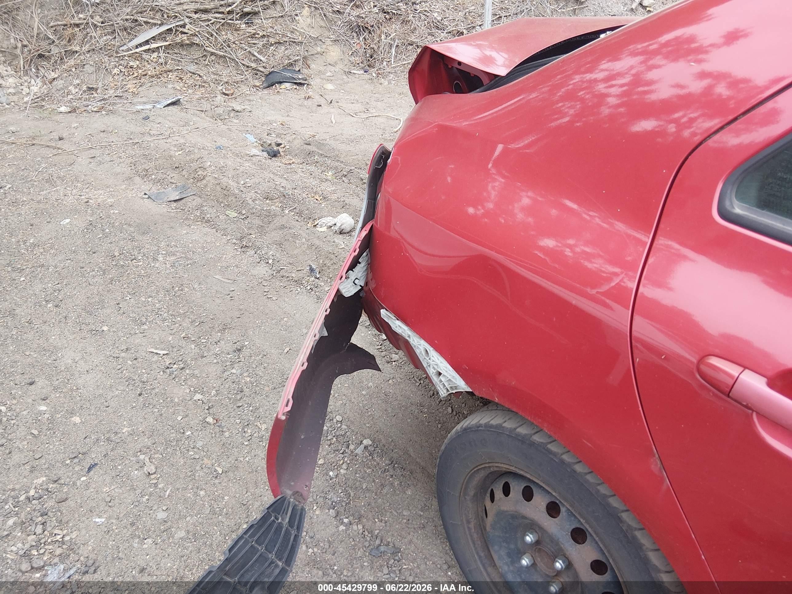 2010 Toyota Yaris   Red vin: JTDBT4K30A1361920