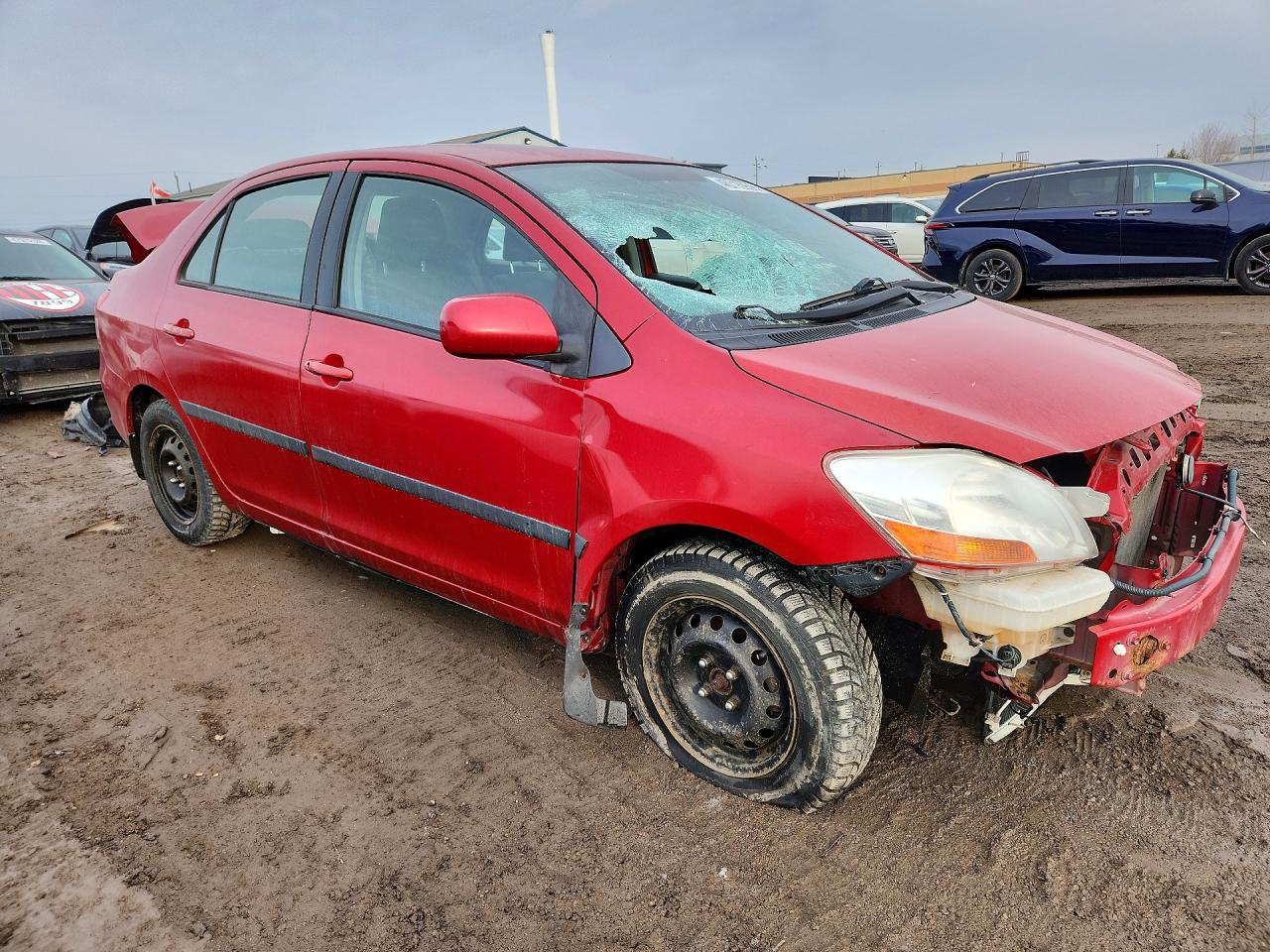 2010 Toyota Yaris Base Красный vin: JTDBT4K30A1368740