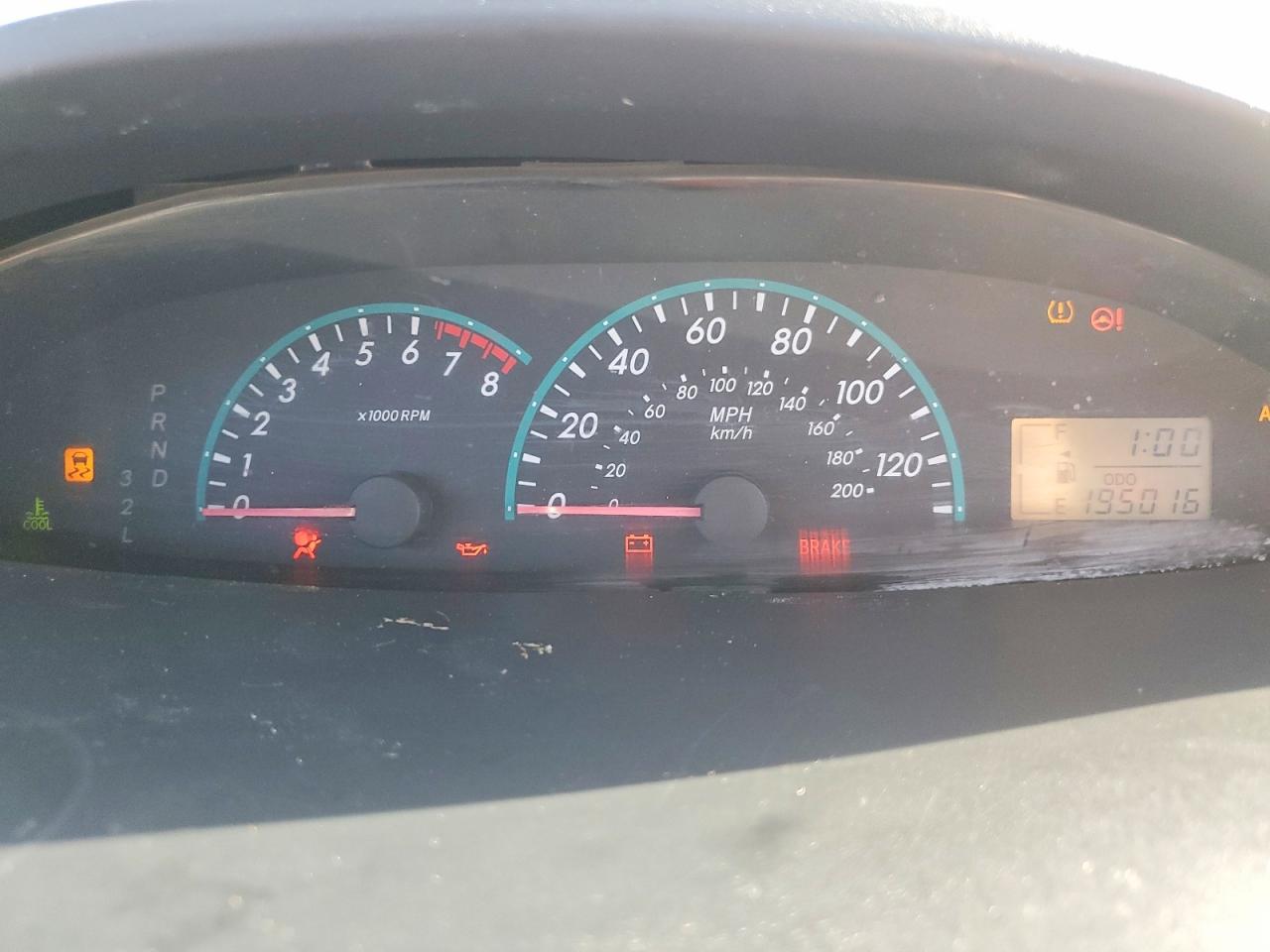 2010 Toyota Yaris Base Серый vin: JTDBT4K30A4063768