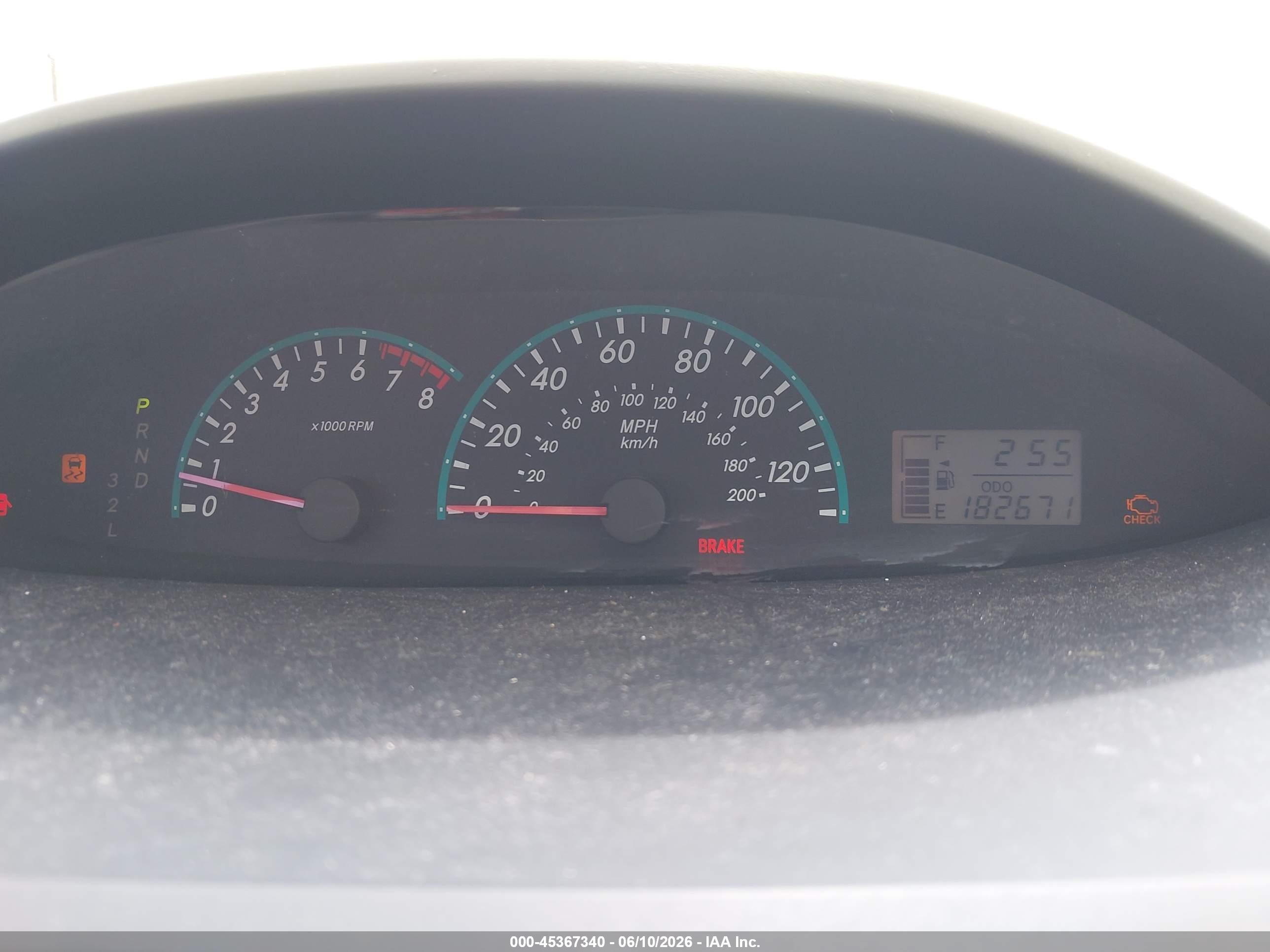 2011 Toyota Yaris   Red vin: JTDBT4K30B1400796
