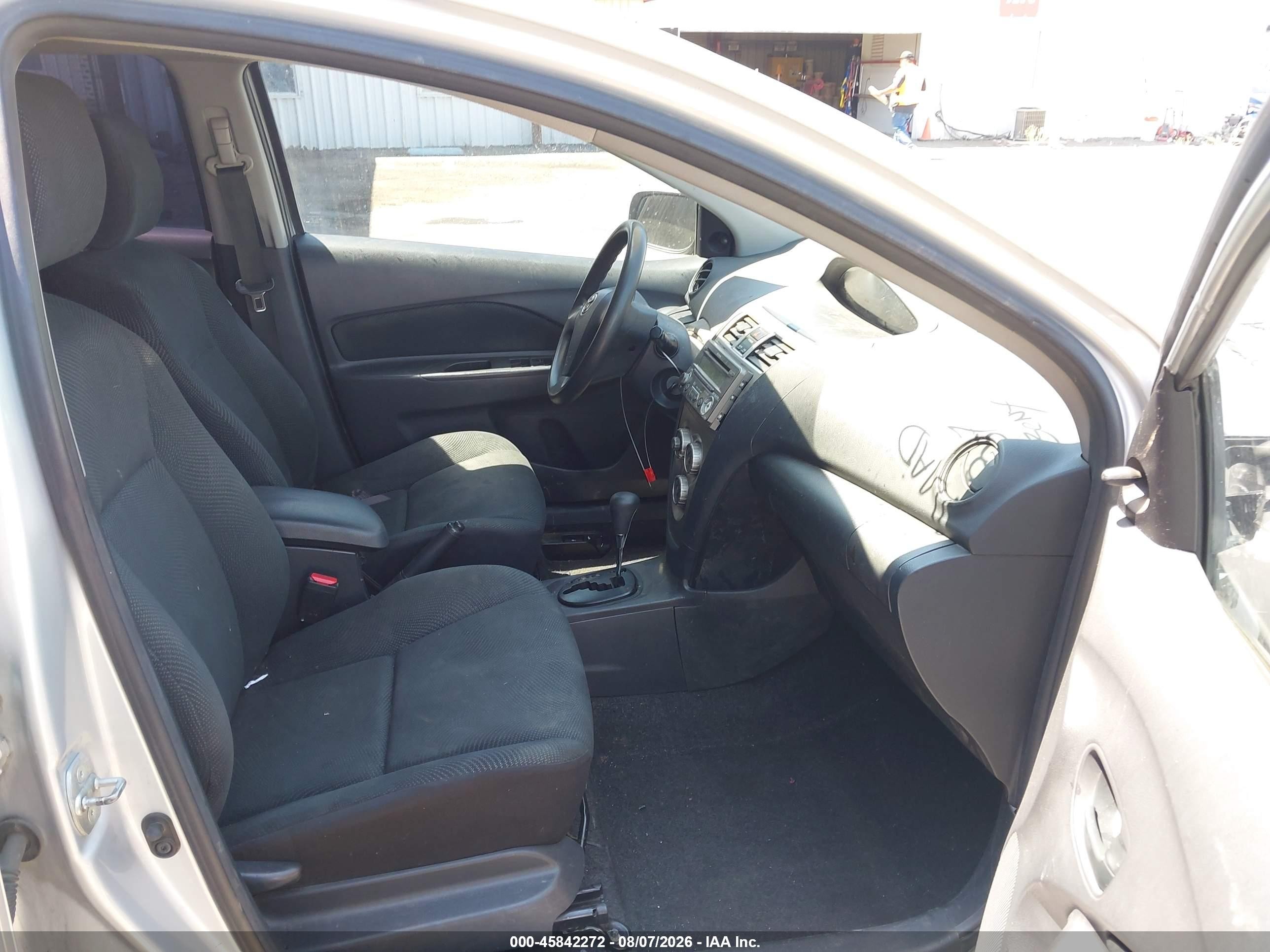 2012 Toyota Yaris   Silver vin: JTDBT4K30CL010187