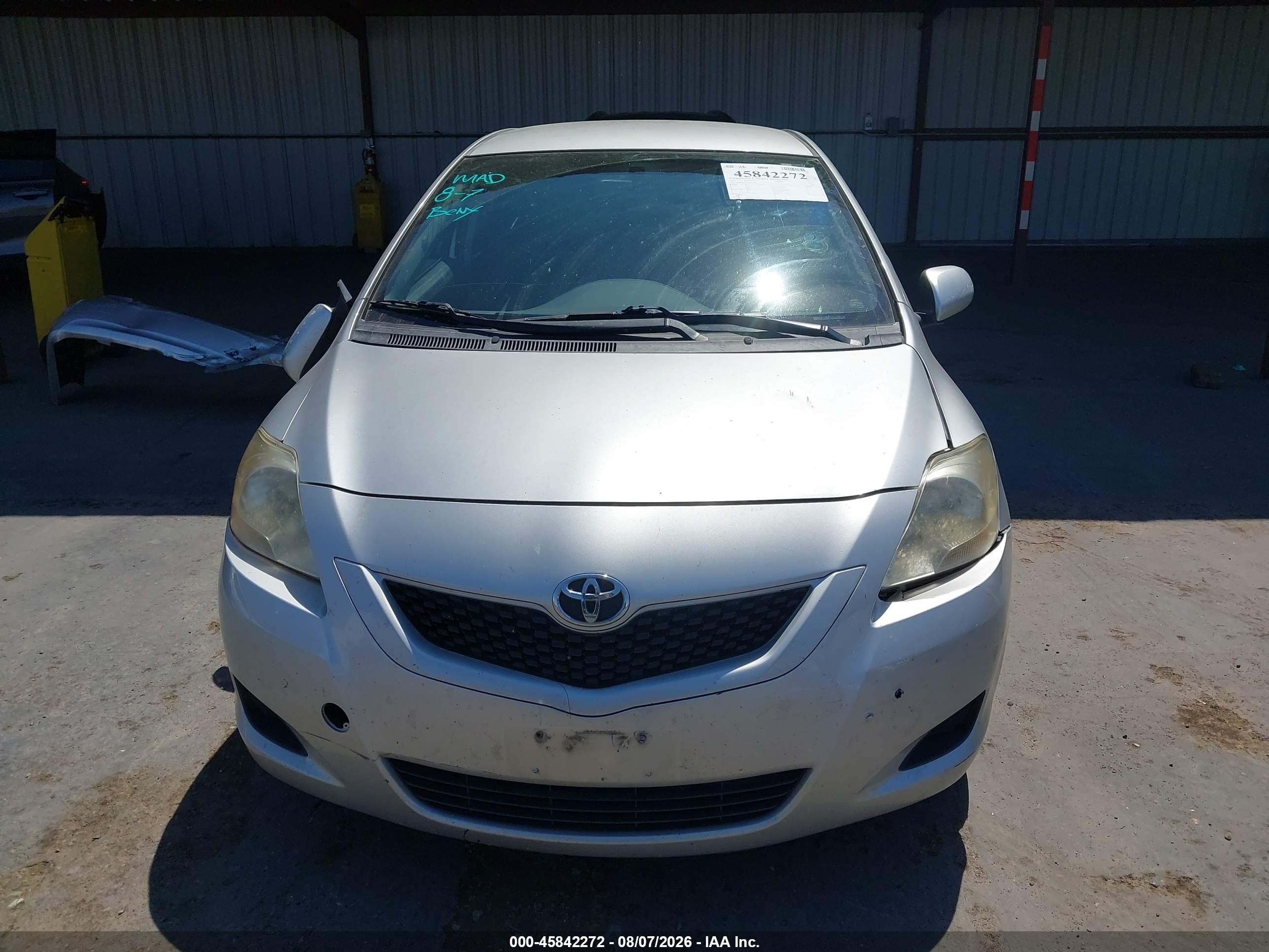 2012 Toyota Yaris   Silver vin: JTDBT4K30CL010187