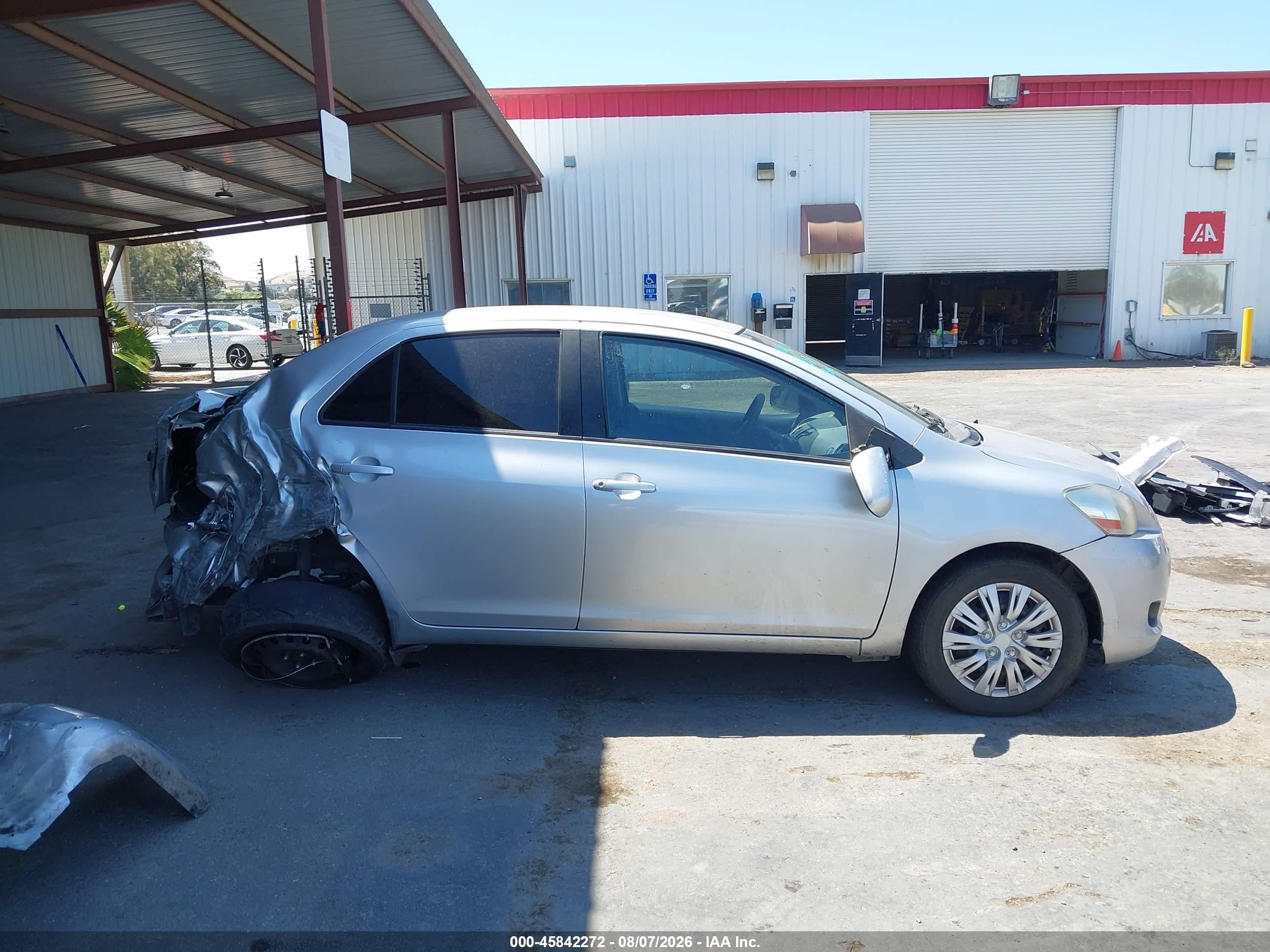 2012 Toyota Yaris   Silver vin: JTDBT4K30CL010187