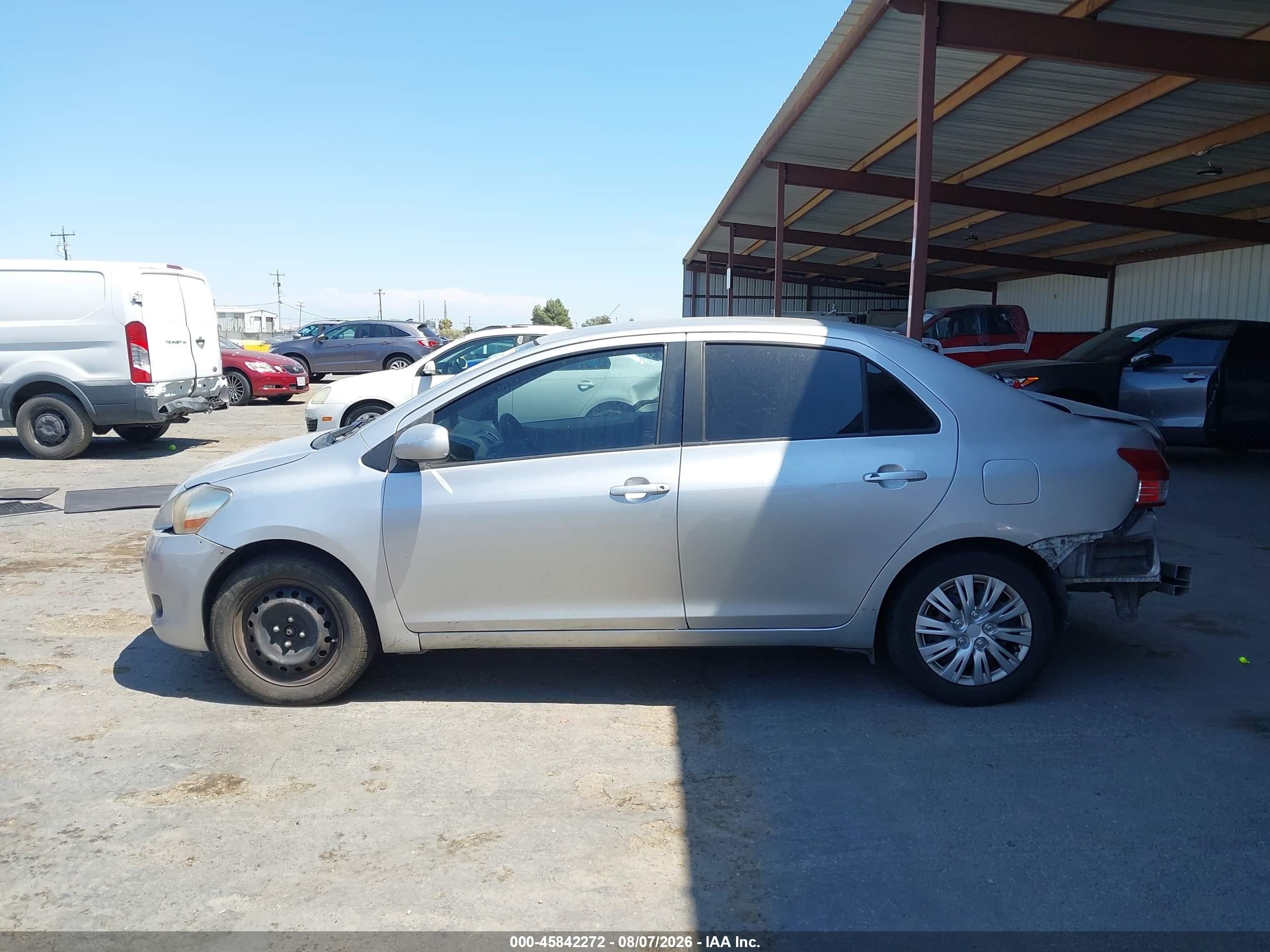2012 Toyota Yaris   Silver vin: JTDBT4K30CL010187