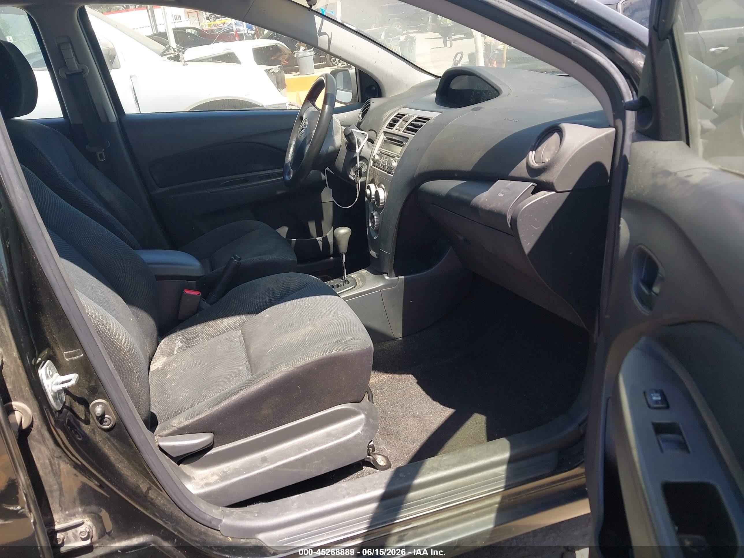 2012 Toyota Yaris   Черный vin: JTDBT4K30CL025143
