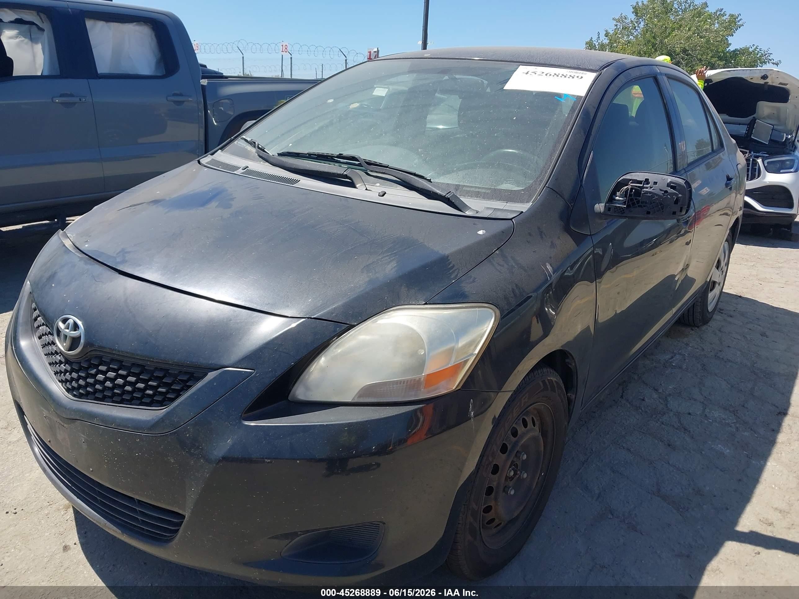 2012 Toyota Yaris   Черный vin: JTDBT4K30CL025143