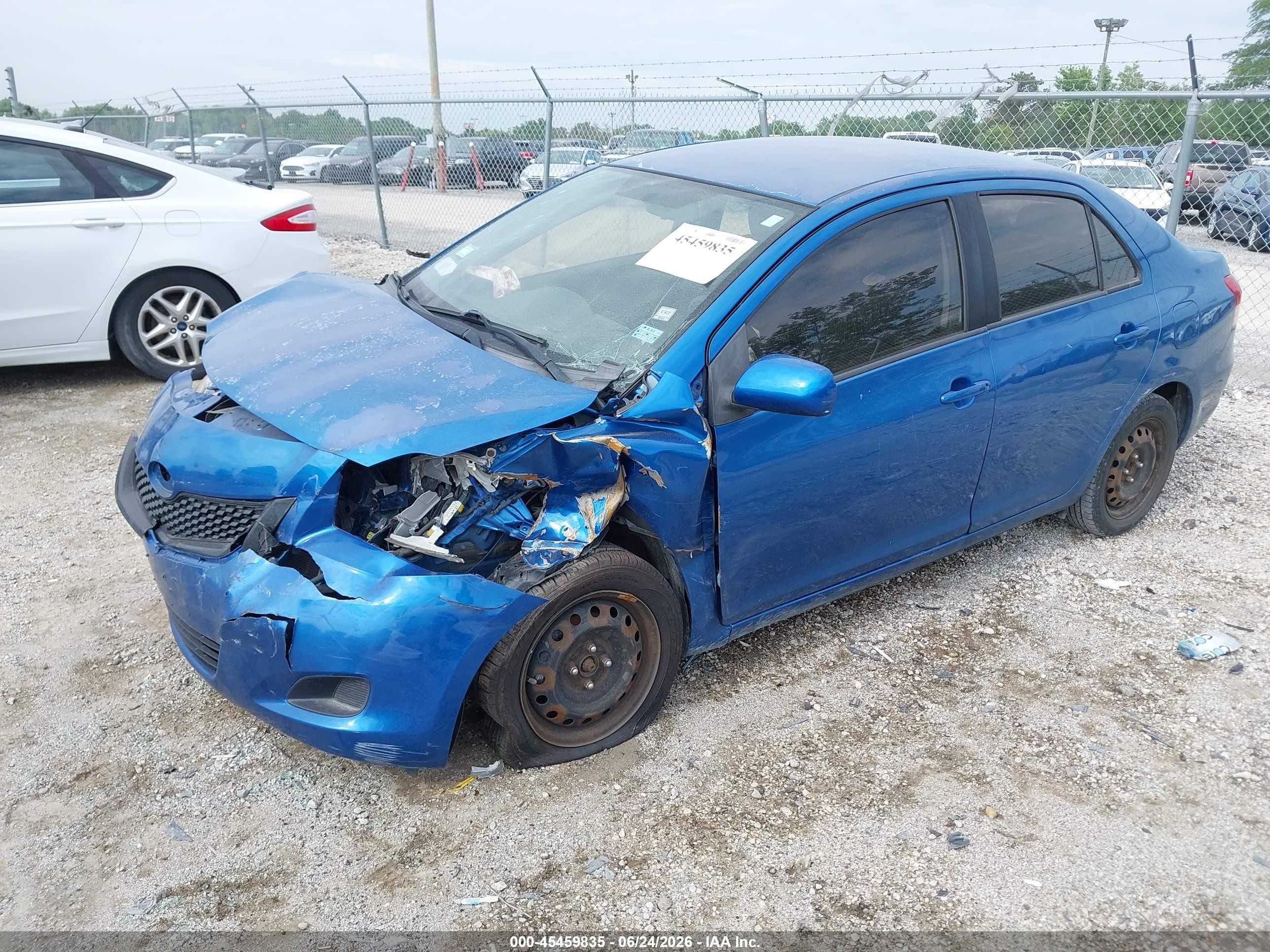 2010 Toyota Yaris   Blue vin: JTDBT4K31A1355558