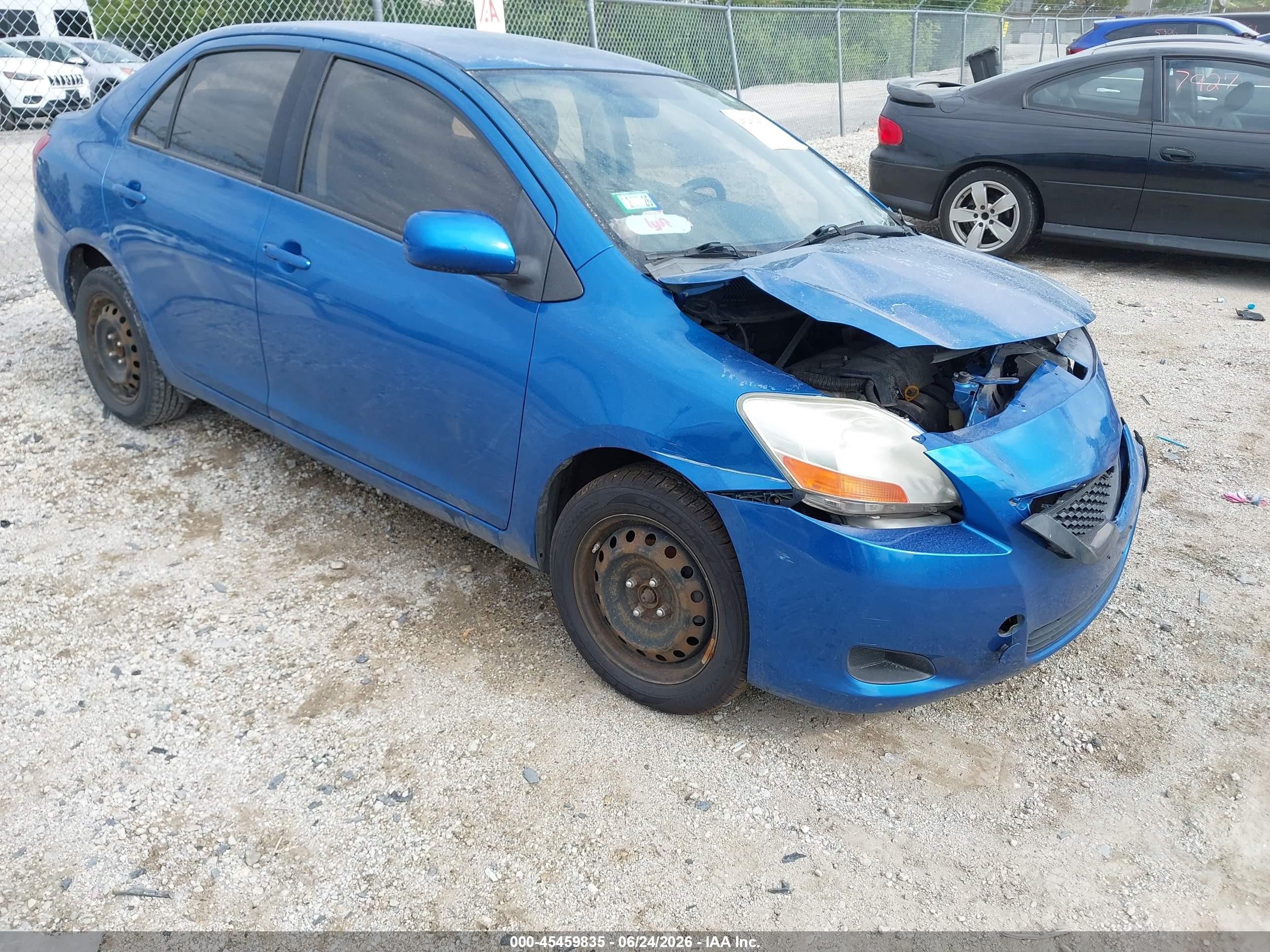 2010 Toyota Yaris   Blue vin: JTDBT4K31A1355558