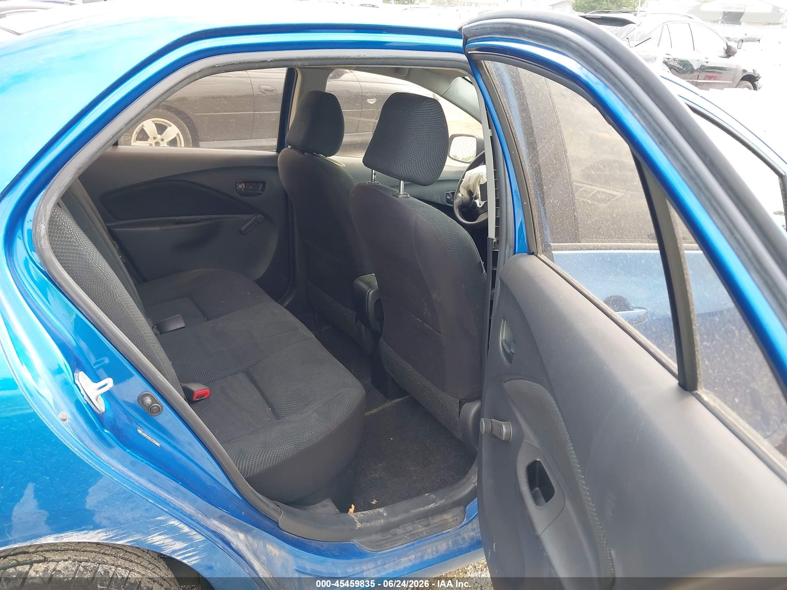 2010 Toyota Yaris   Blue vin: JTDBT4K31A1355558