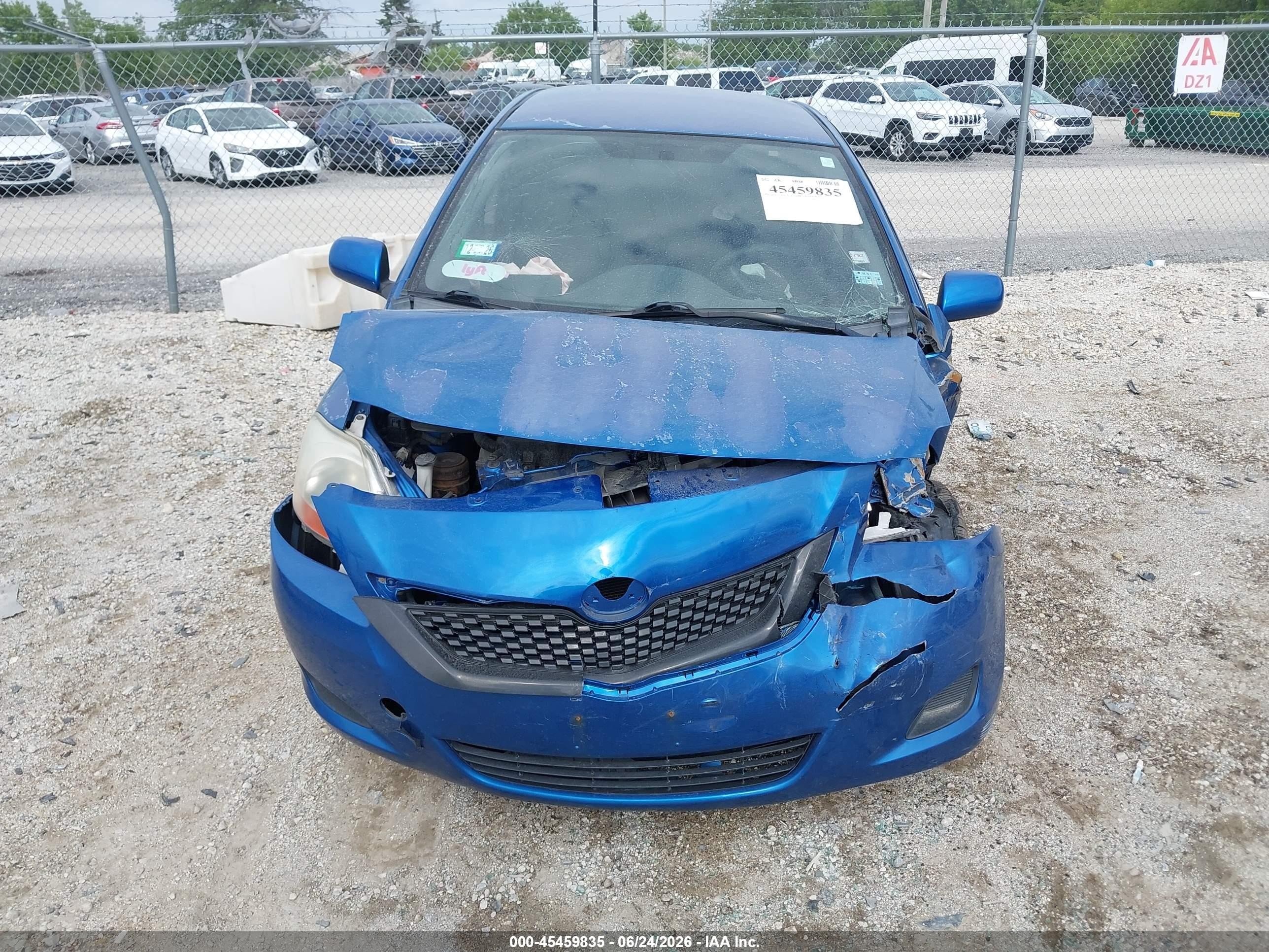 2010 Toyota Yaris   Blue vin: JTDBT4K31A1355558