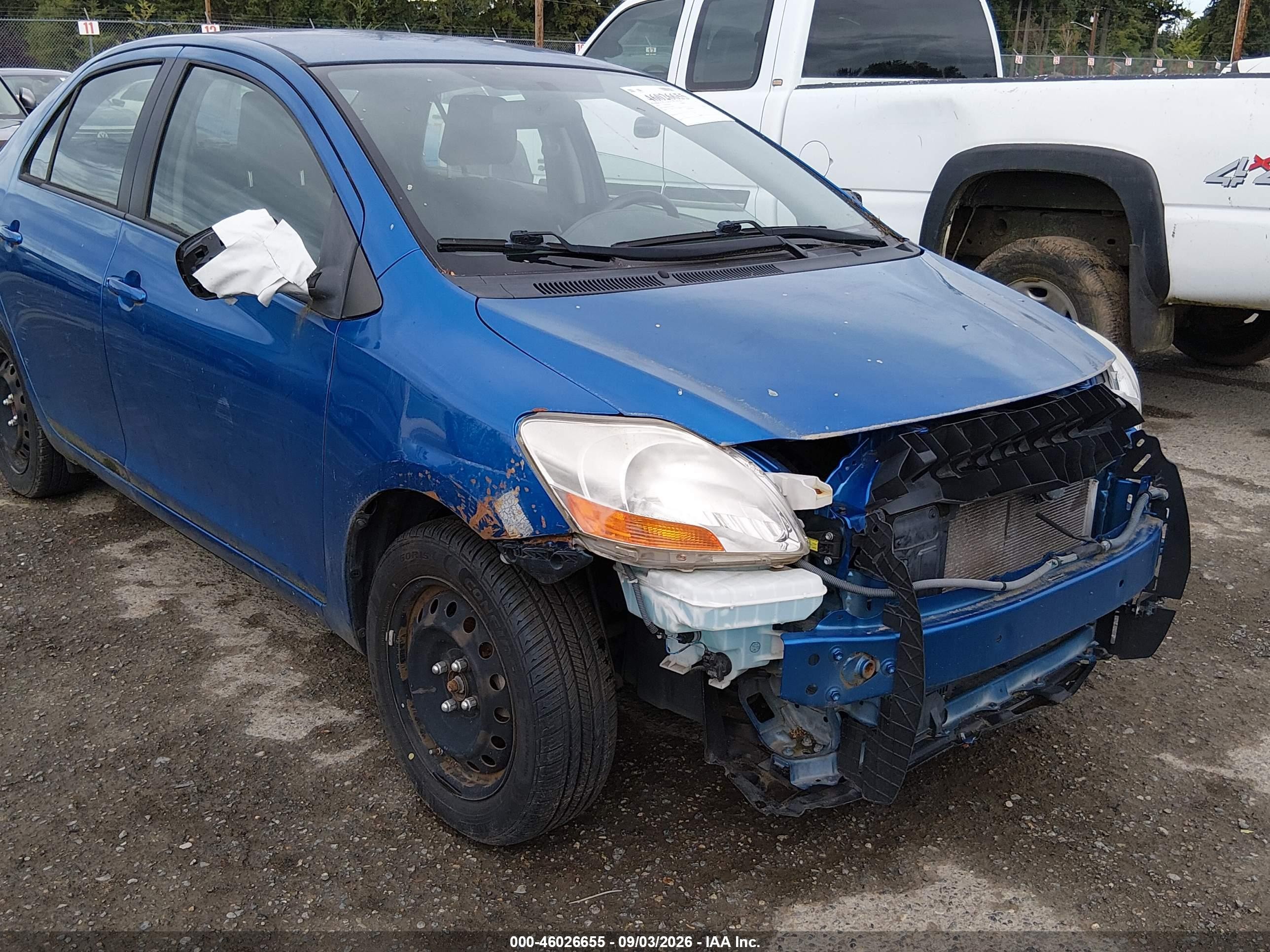2010 Toyota Yaris   Blue vin: JTDBT4K31A1359495
