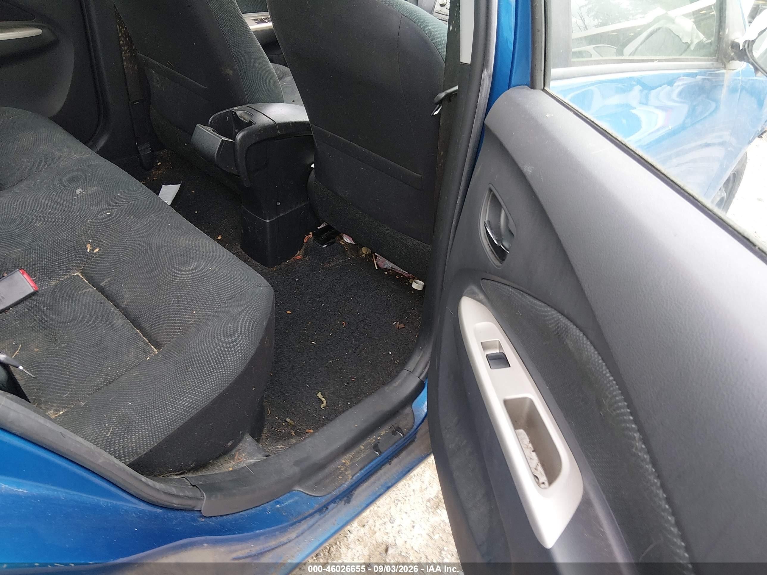 2010 Toyota Yaris   Blue vin: JTDBT4K31A1359495