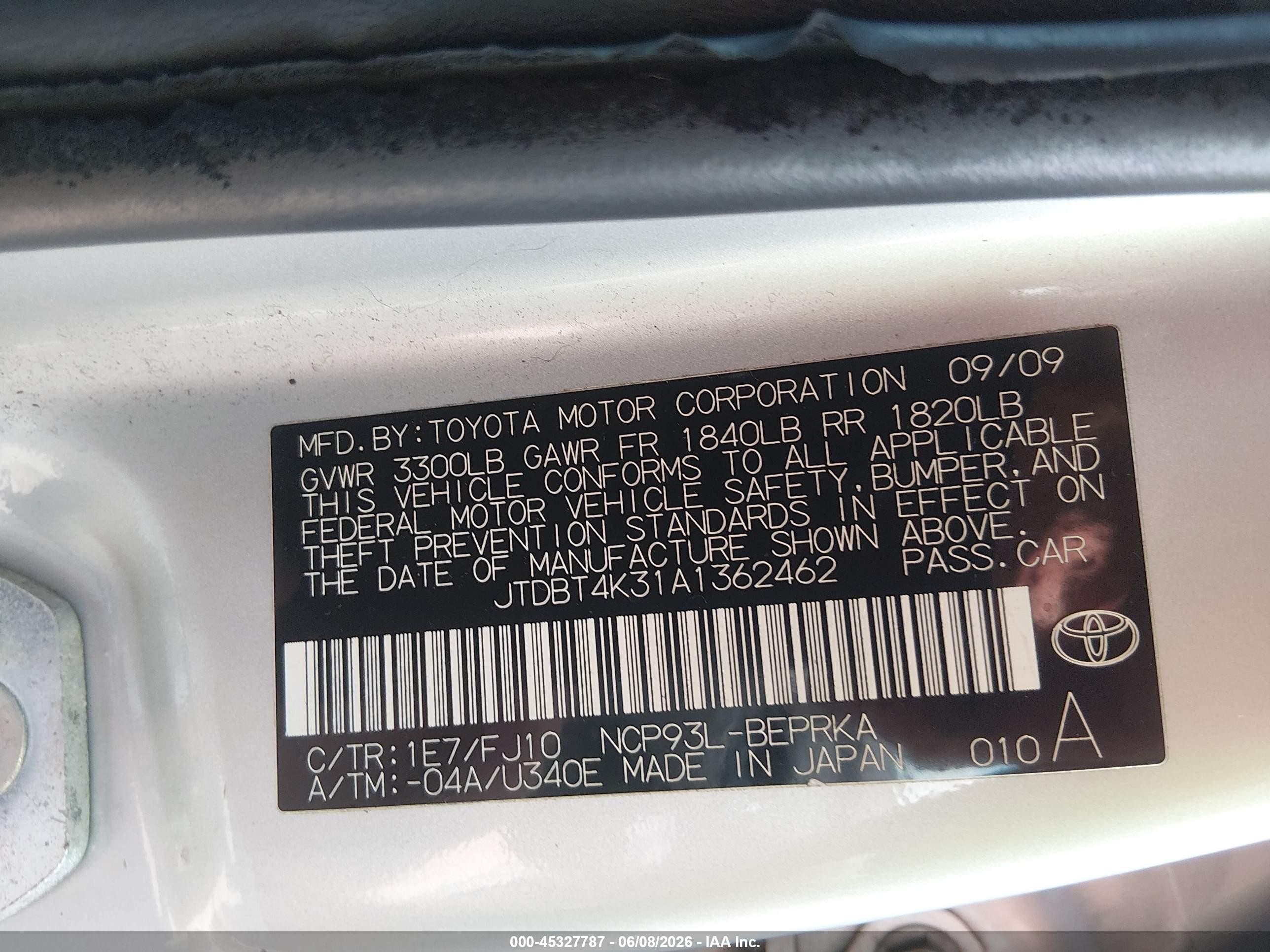 2010 Toyota Yaris Silver vin: JTDBT4K31A1362462