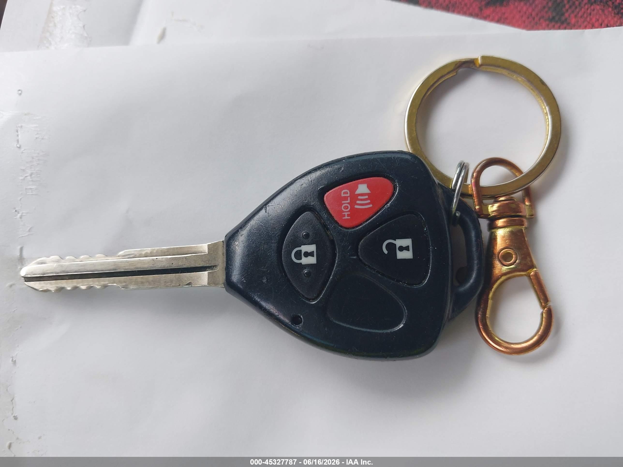 2010 Toyota Yaris Silver vin: JTDBT4K31A1362462