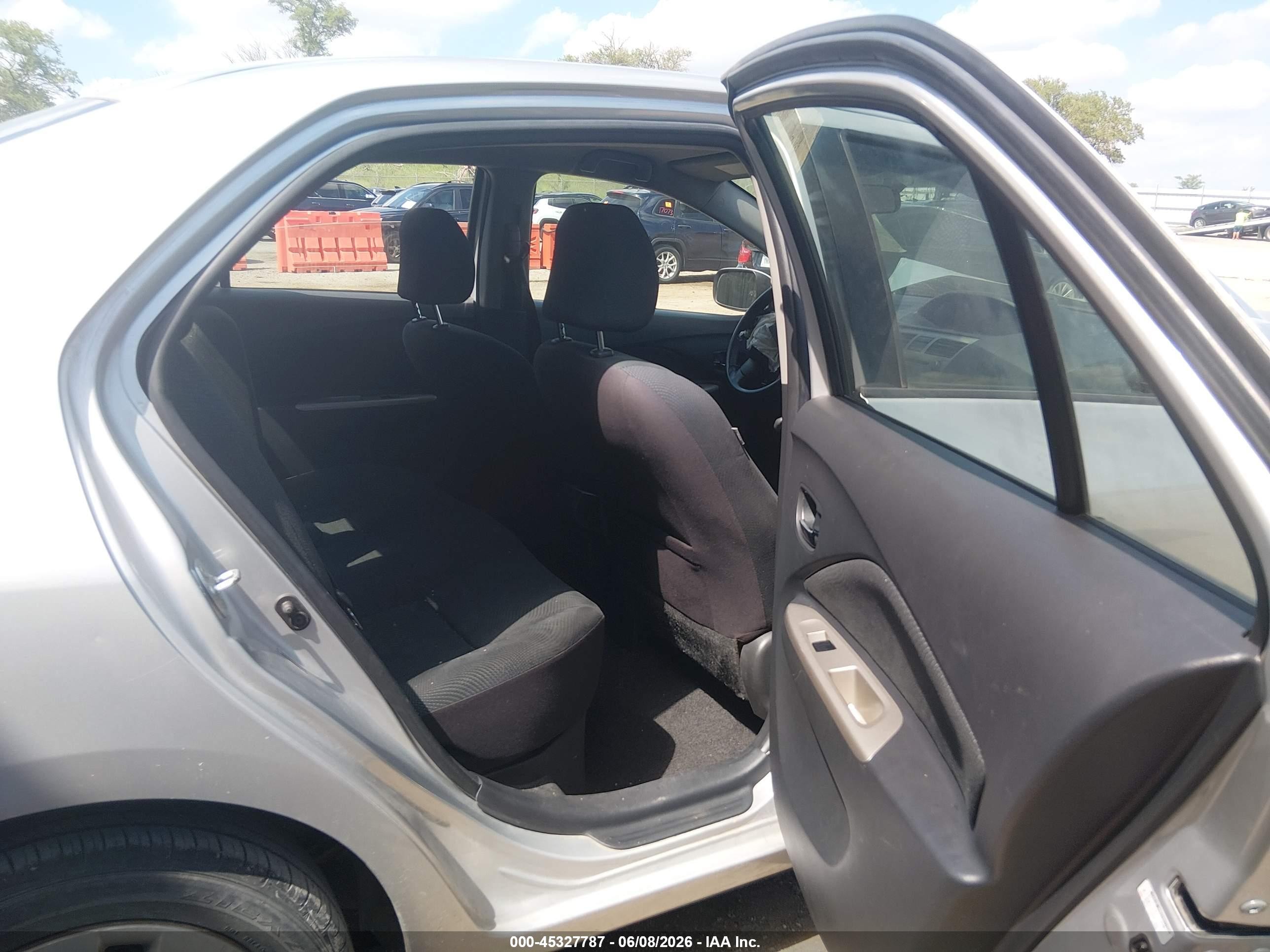 2010 Toyota Yaris Silver vin: JTDBT4K31A1362462