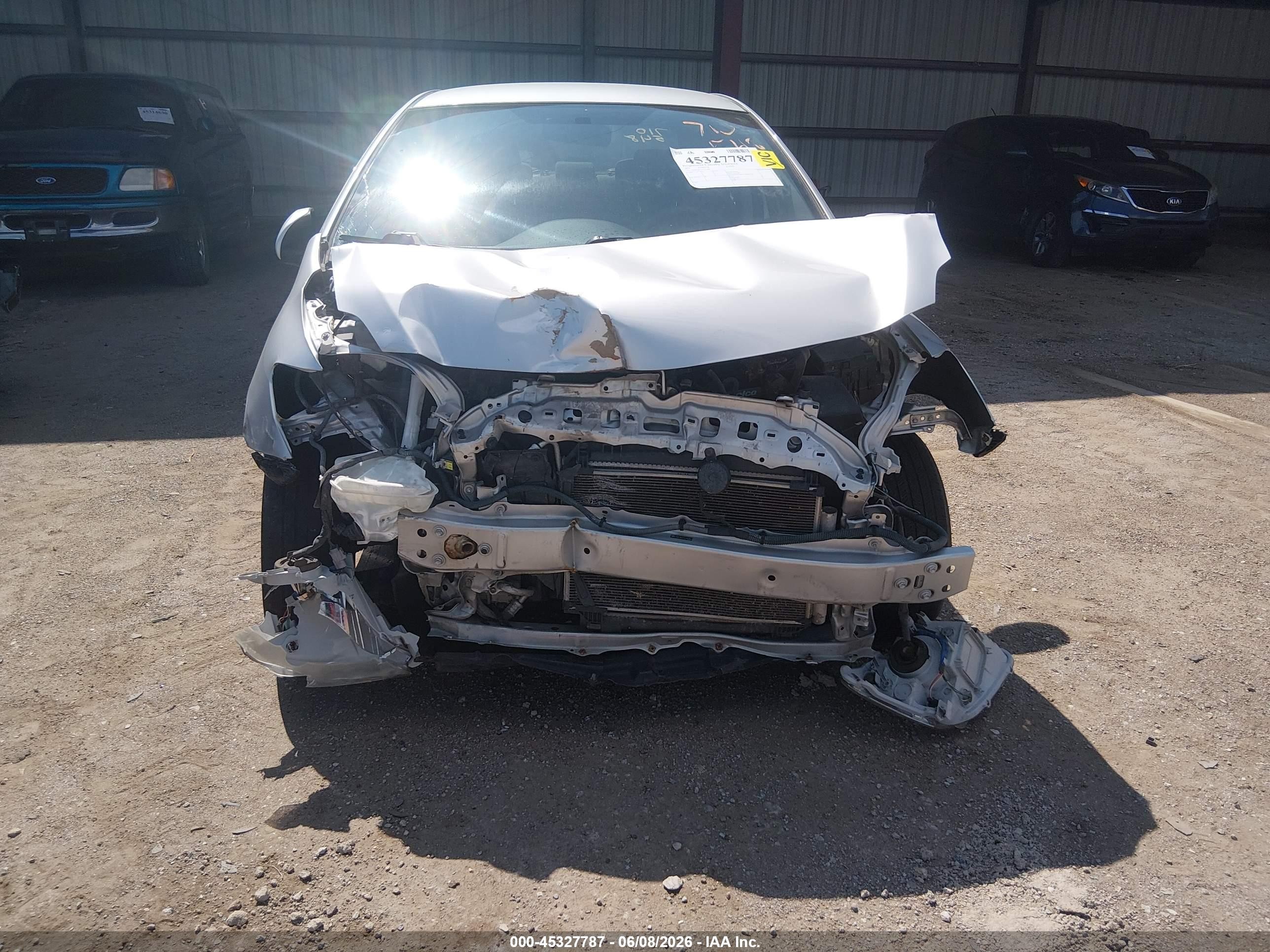 2010 Toyota Yaris Silver vin: JTDBT4K31A1362462