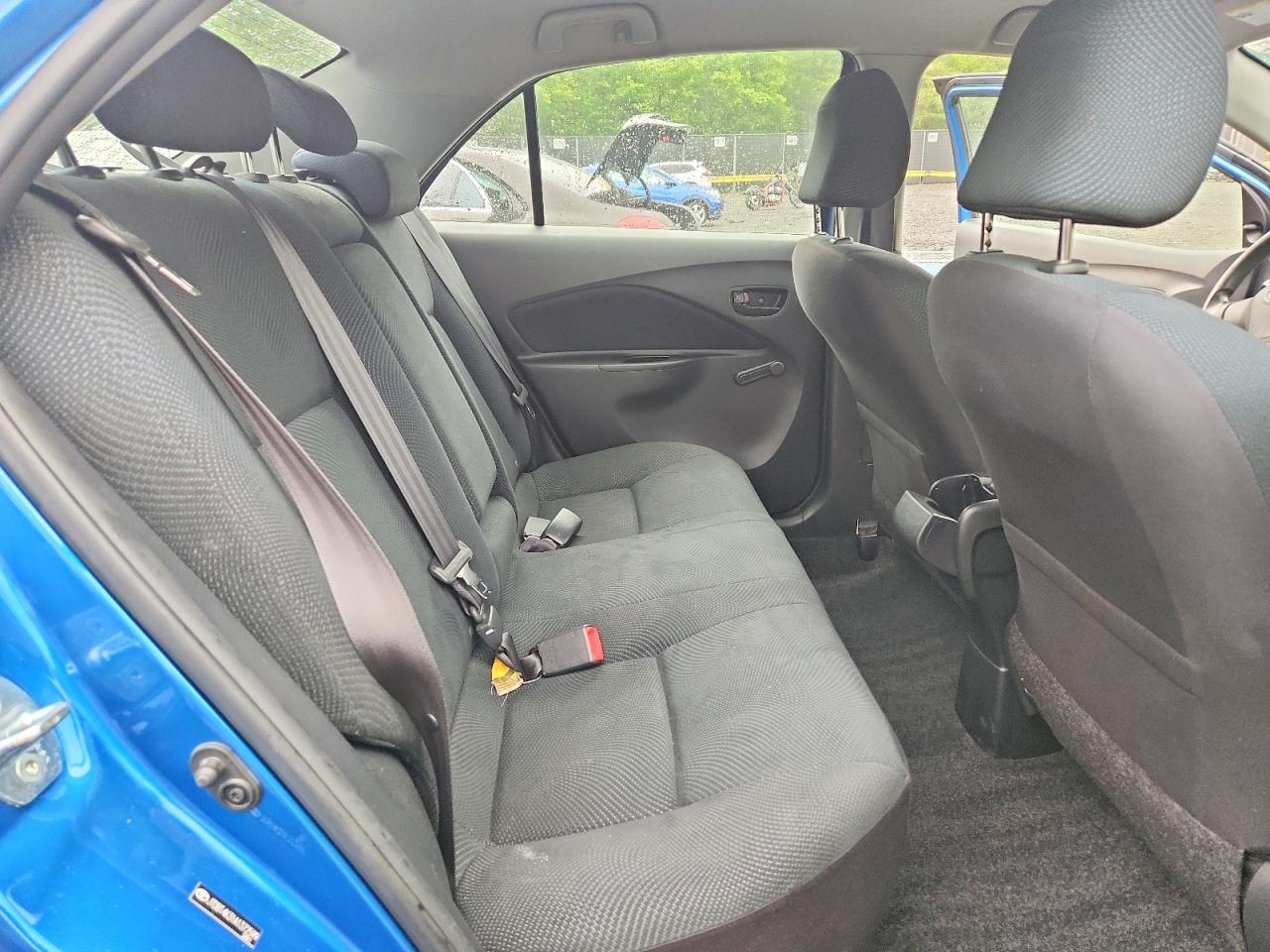 2010 Toyota Yaris Base Blue vin: JTDBT4K31A1372599