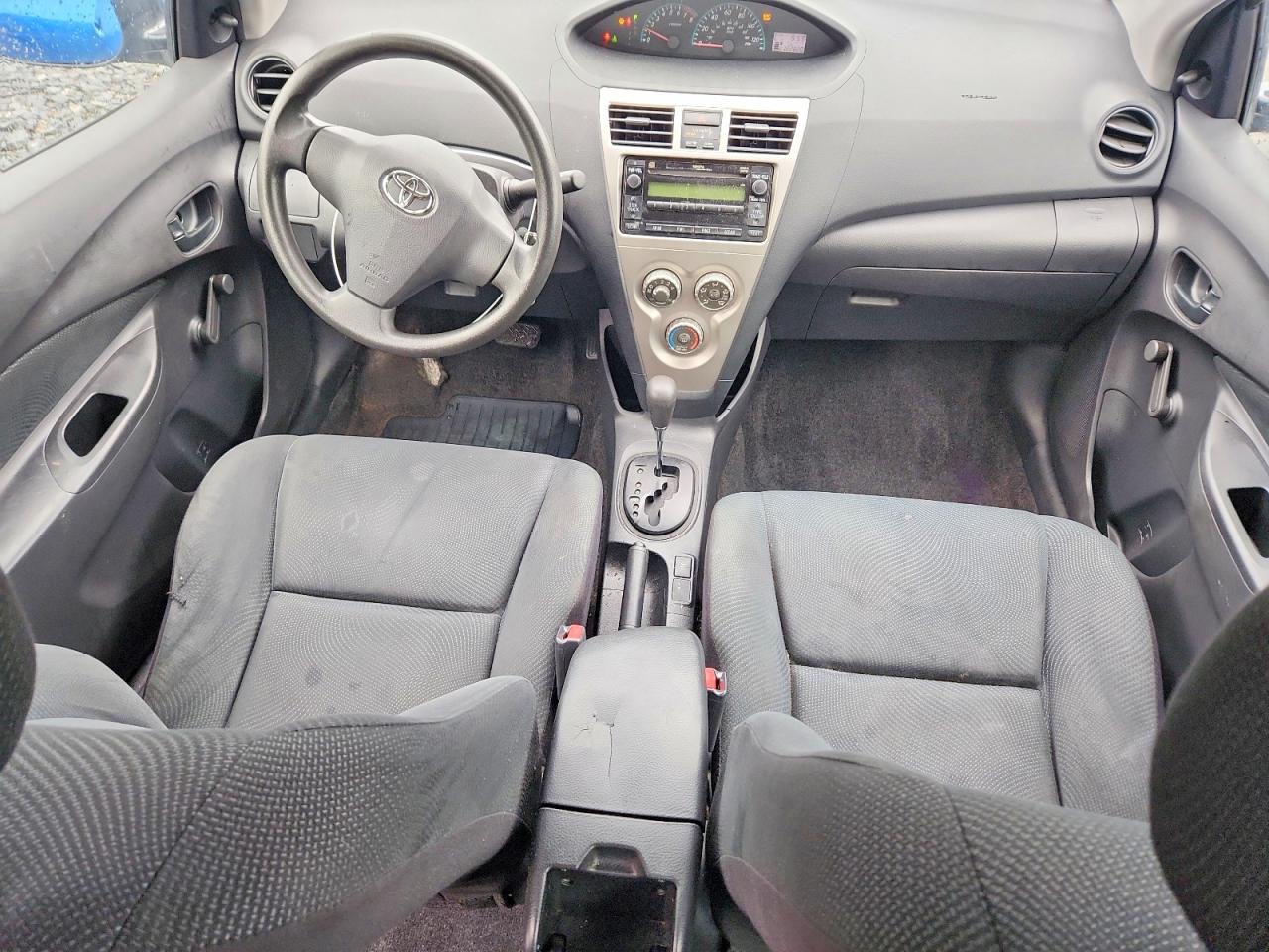 2010 Toyota Yaris Base Blue vin: JTDBT4K31A1372599