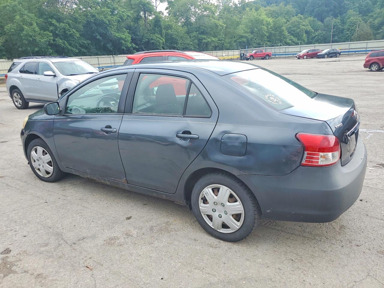 2010 Toyota Yaris Base Blue vin: JTDBT4K31A1373770