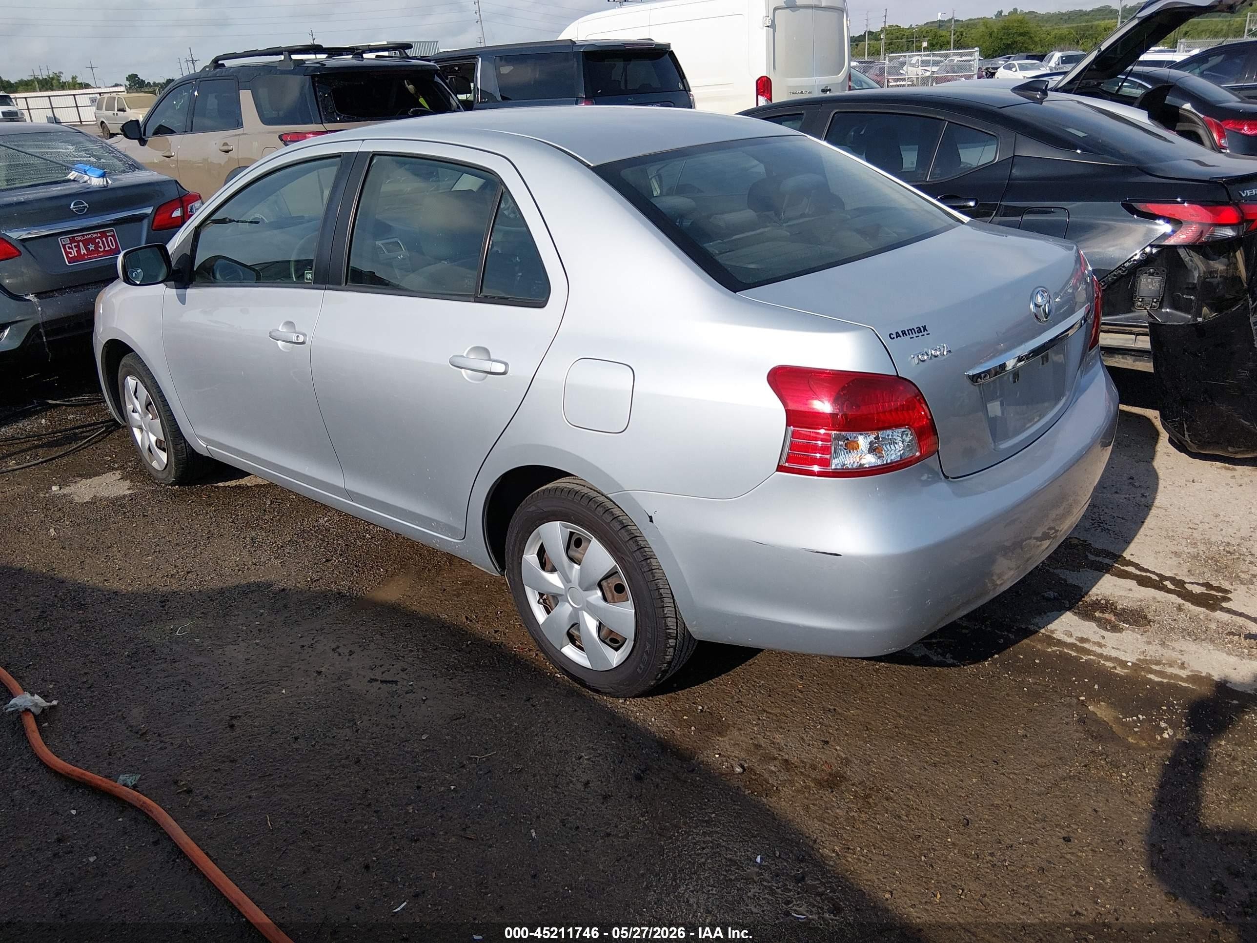 2010 Toyota Yaris   Silver vin: JTDBT4K31A4066422