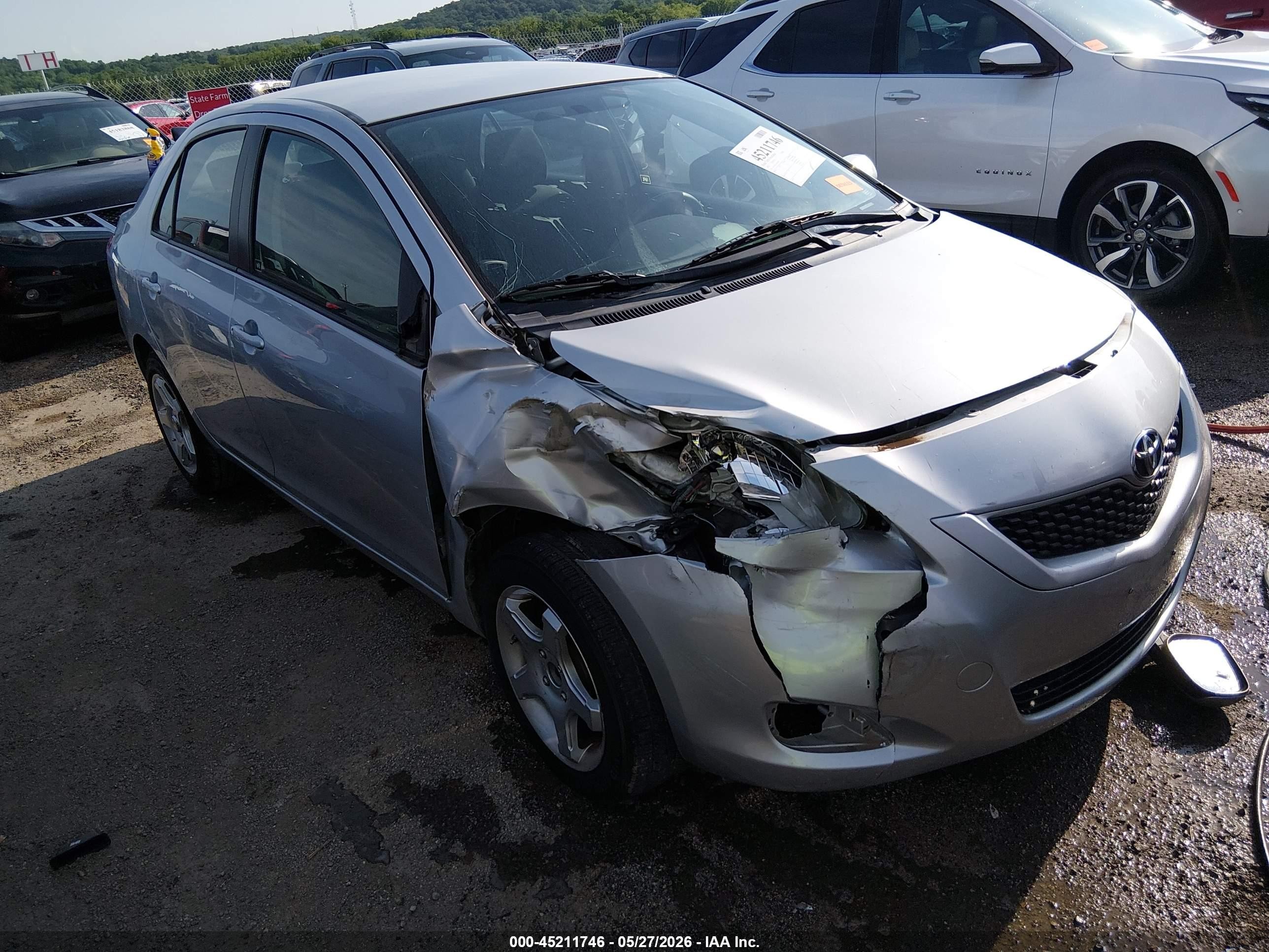 2010 Toyota Yaris   Silver vin: JTDBT4K31A4066422