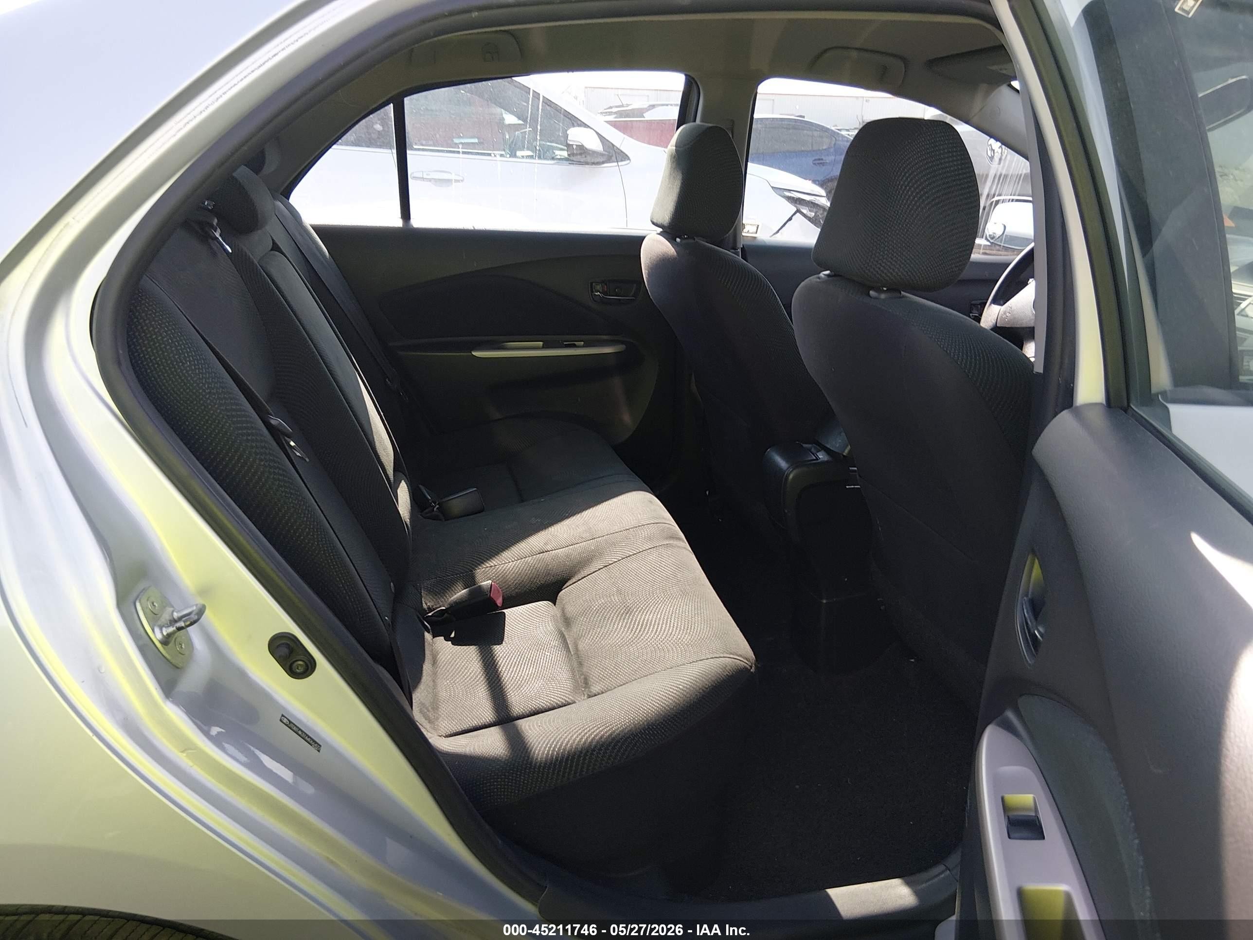 2010 Toyota Yaris   Silver vin: JTDBT4K31A4066422