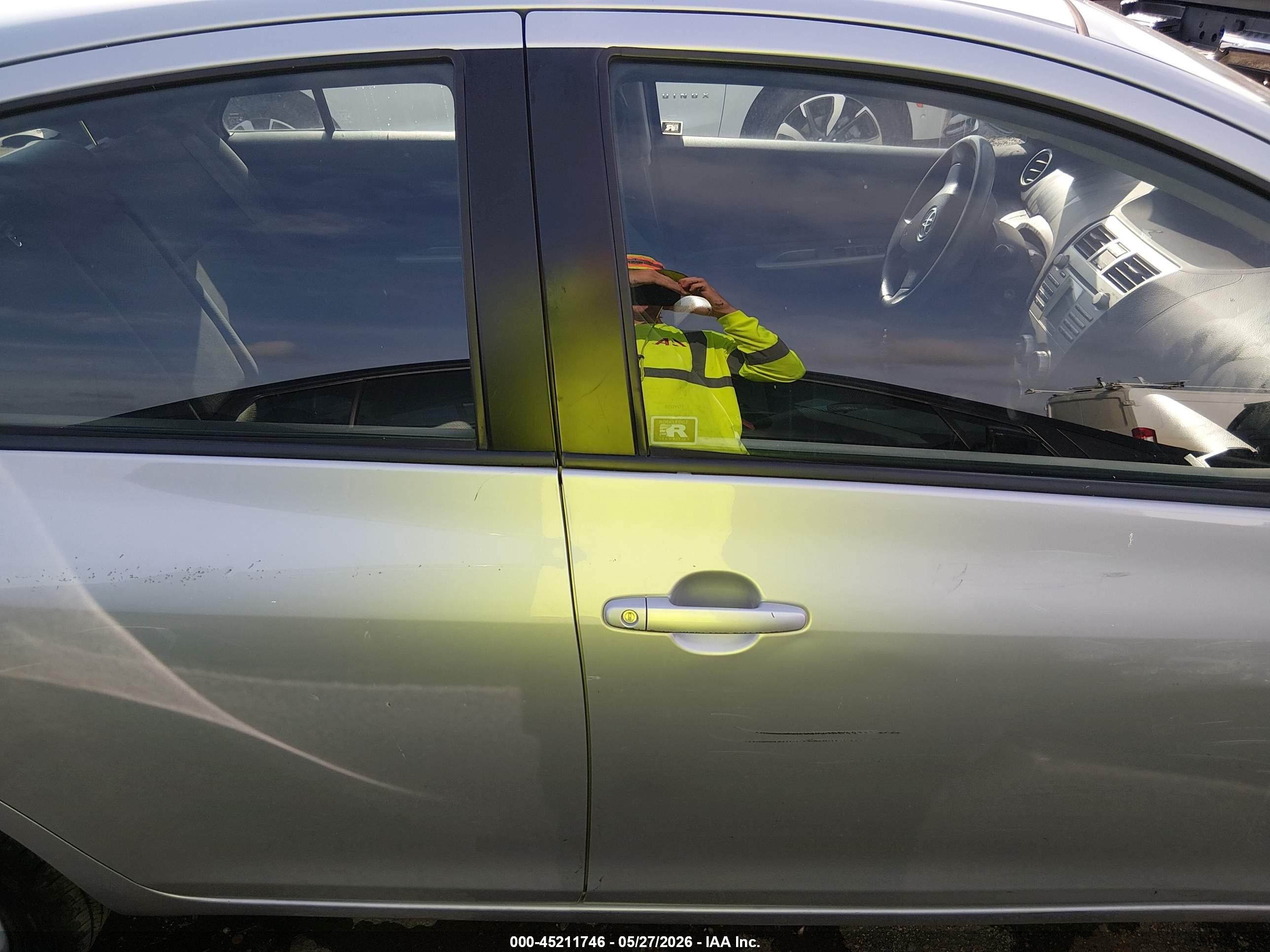 2010 Toyota Yaris   Silver vin: JTDBT4K31A4066422