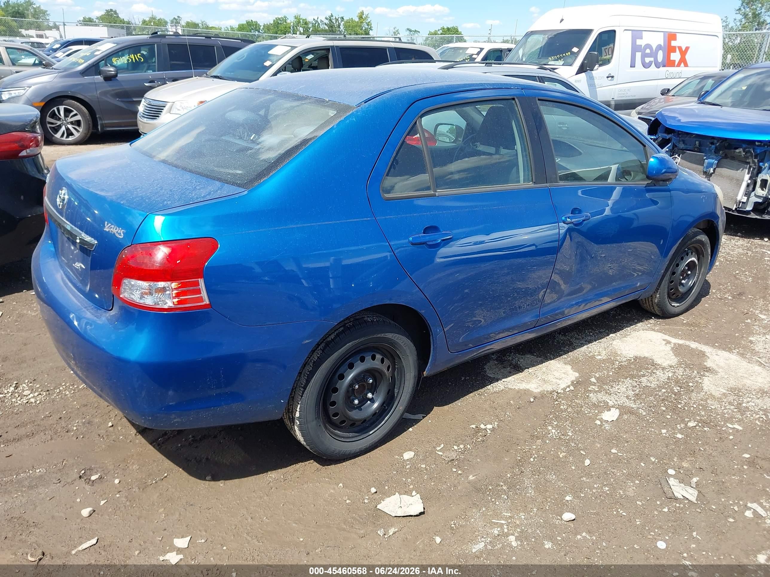 2010 Toyota Yaris   Синий vin: JTDBT4K31A4069983