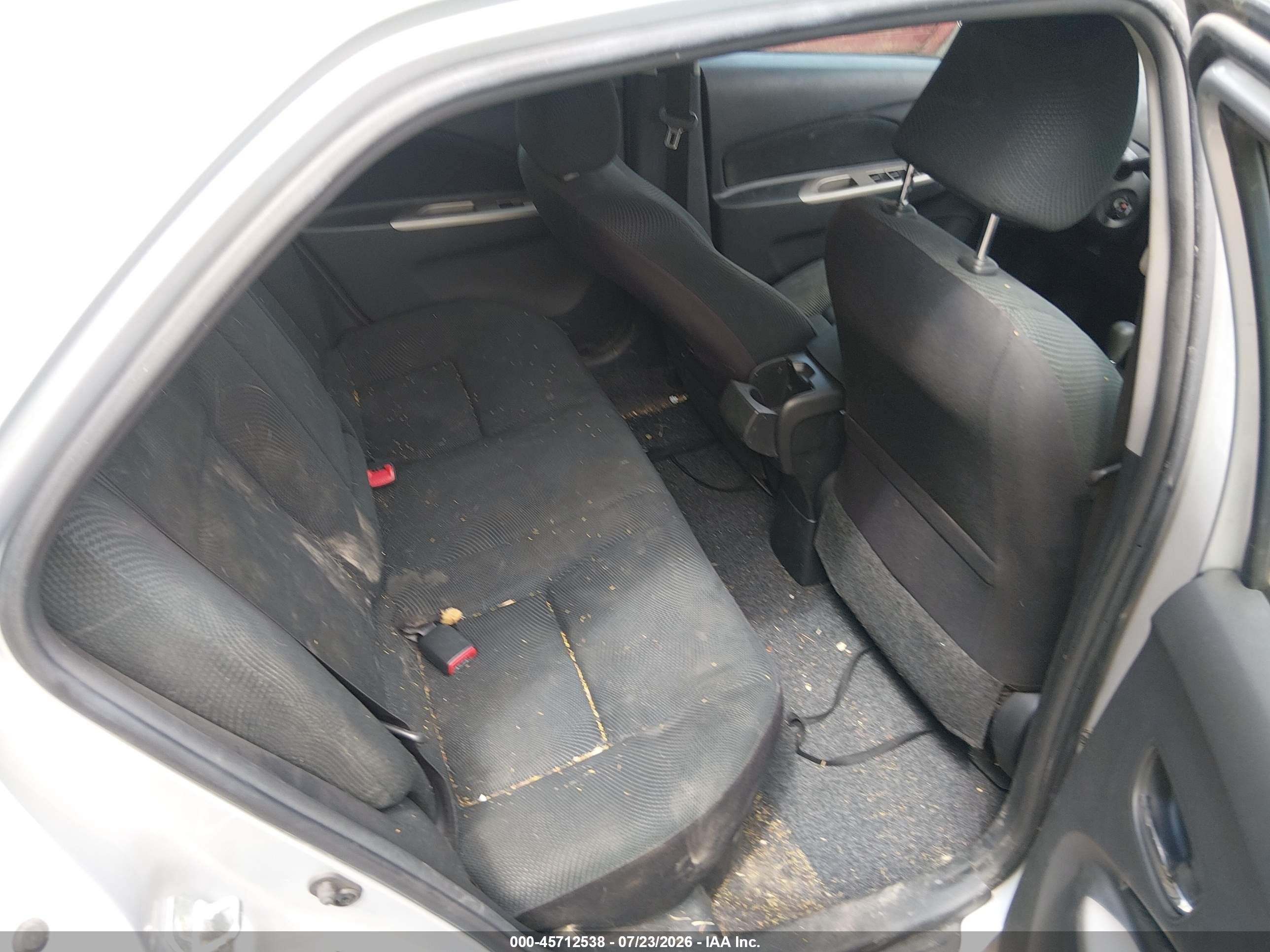 2010 Toyota Yaris   Silver vin: JTDBT4K31A4071345