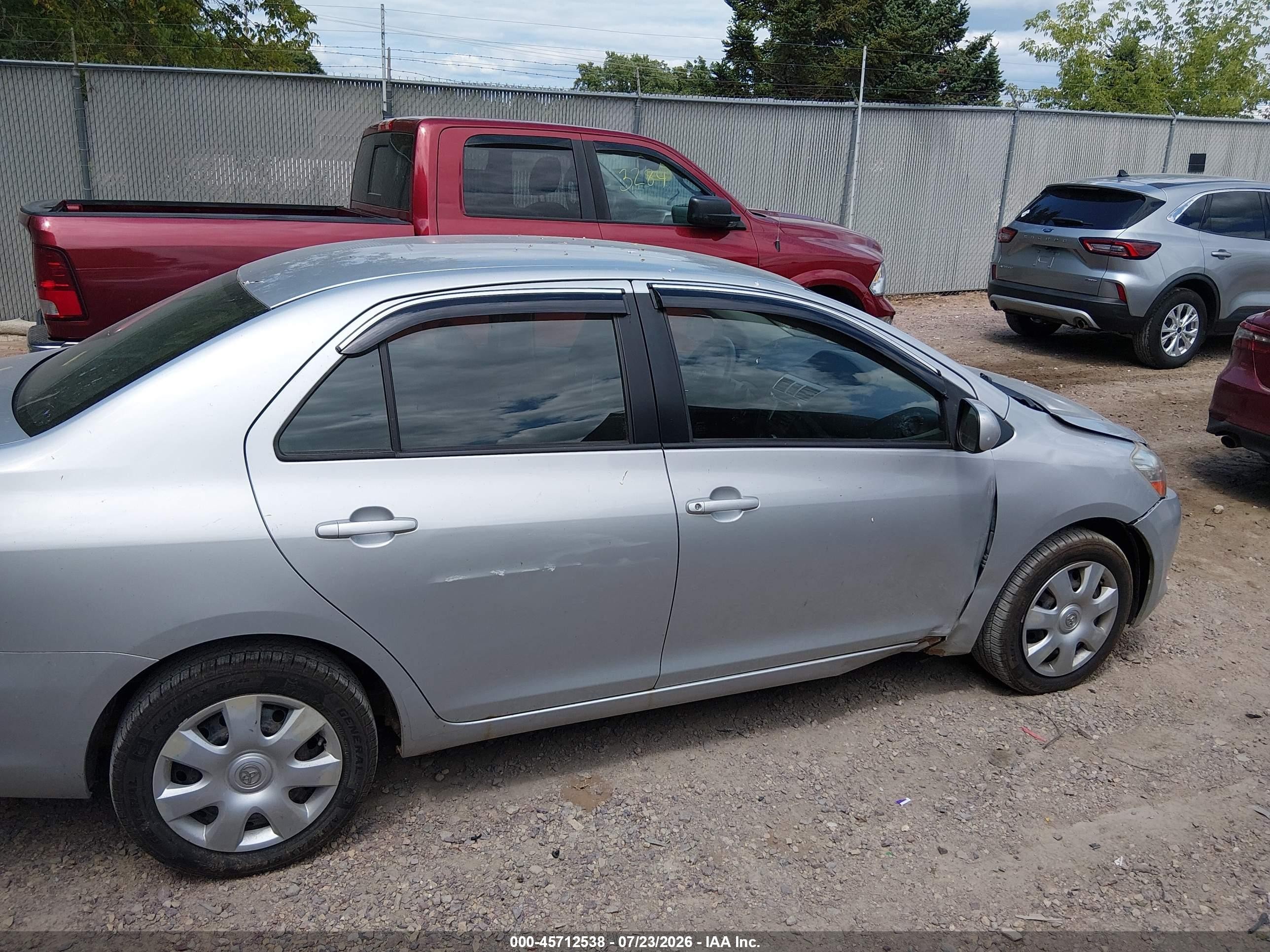 2010 Toyota Yaris   Silver vin: JTDBT4K31A4071345