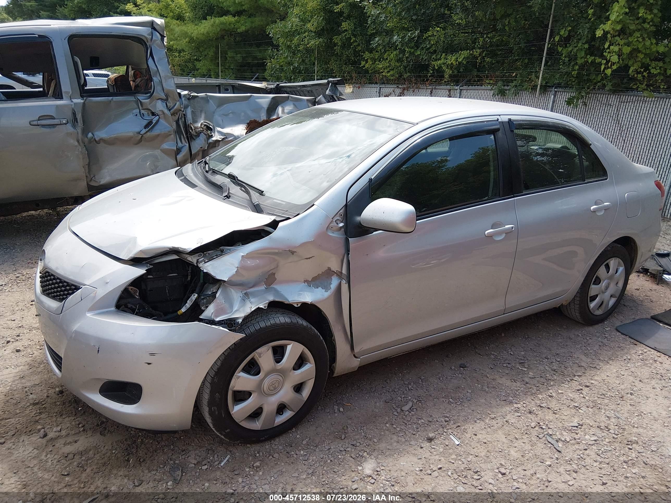 2010 Toyota Yaris   Silver vin: JTDBT4K31A4071345