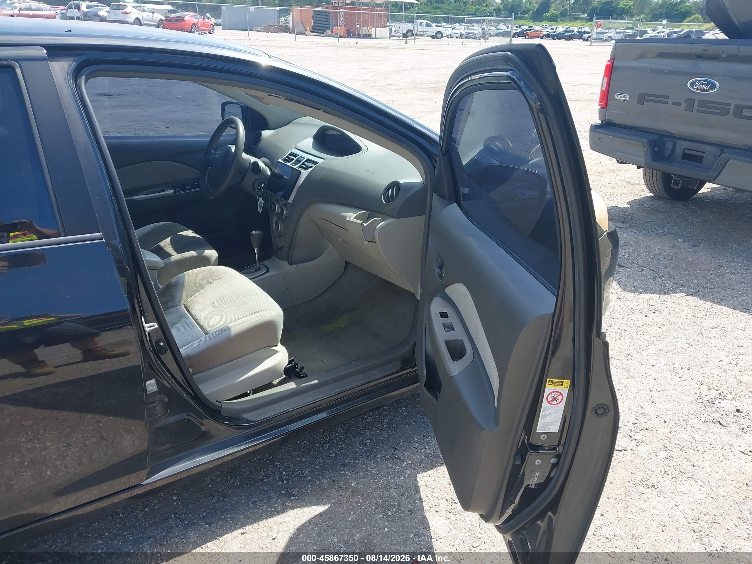 2010 Toyota Yaris   Black vin: JTDBT4K31A4078490